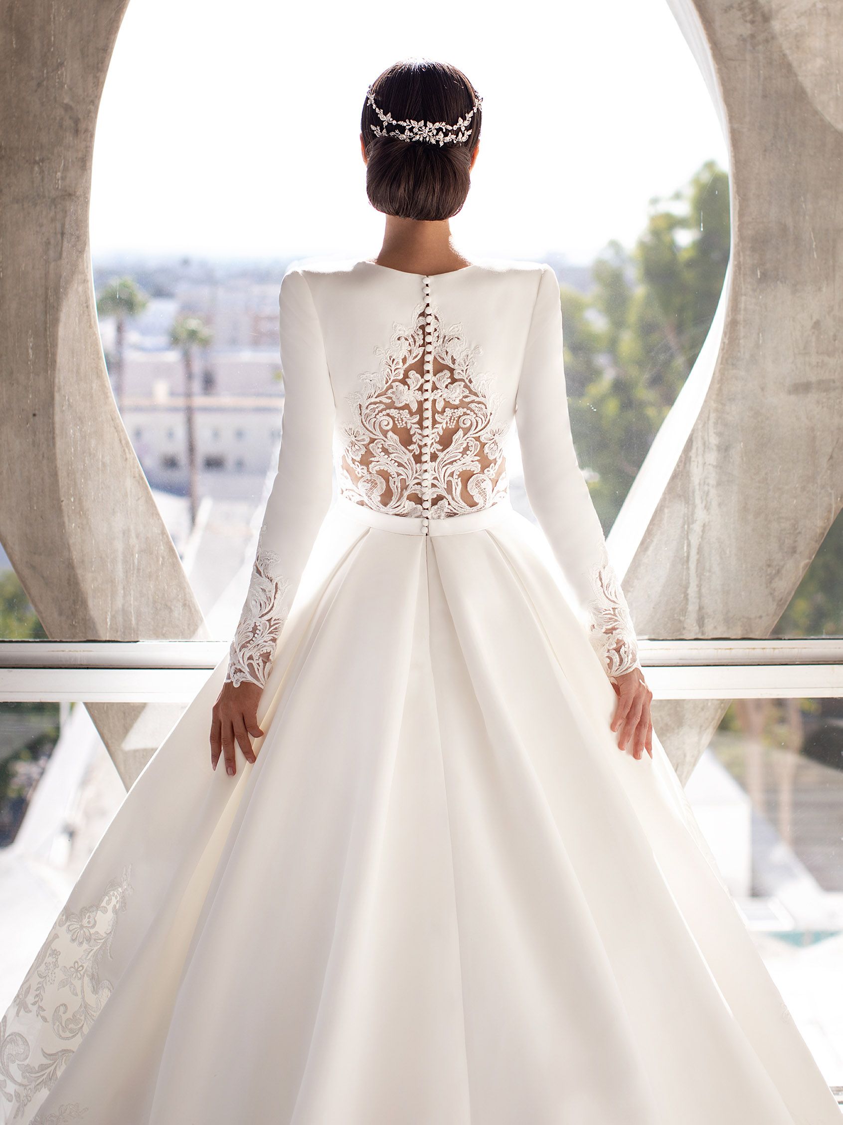 8 Tips for Plus Size Wedding Dress Shopping 8 Tips for Plus Size Wedding Dress Shopping