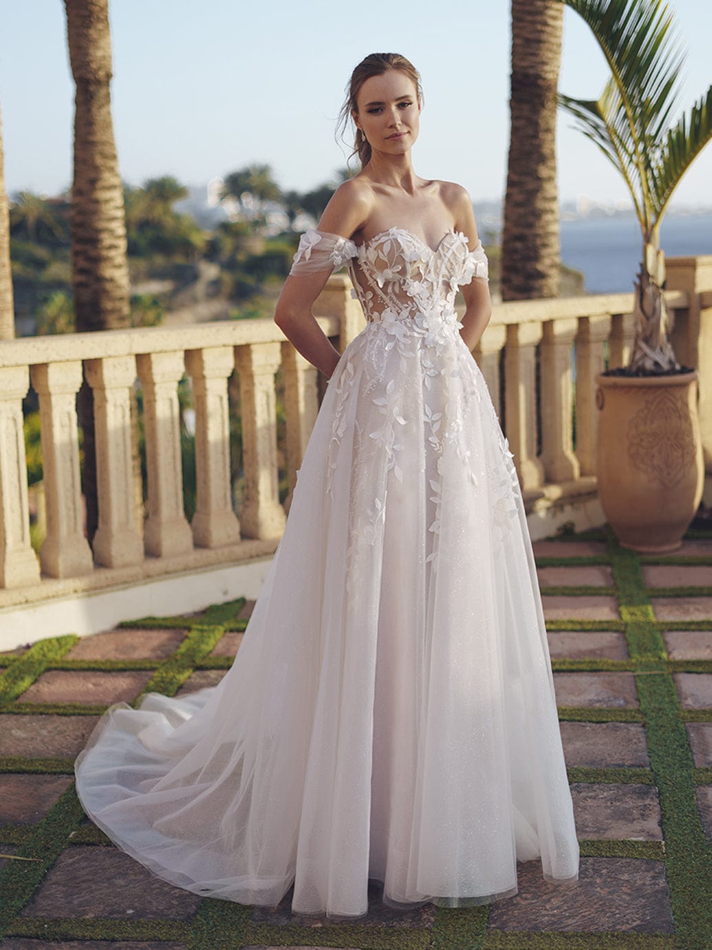 Blue by Enzoani Wedding Dress Blue by Enzoani: Suri
