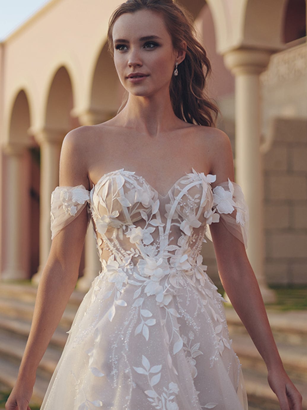 Blue by Enzoani Wedding Dress Blue by Enzoani: Suri