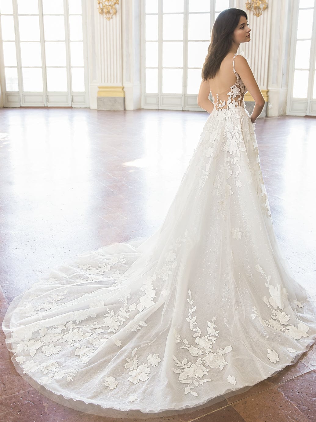 Blue by Enzoani Wedding Dress Enzoani: Taelyn