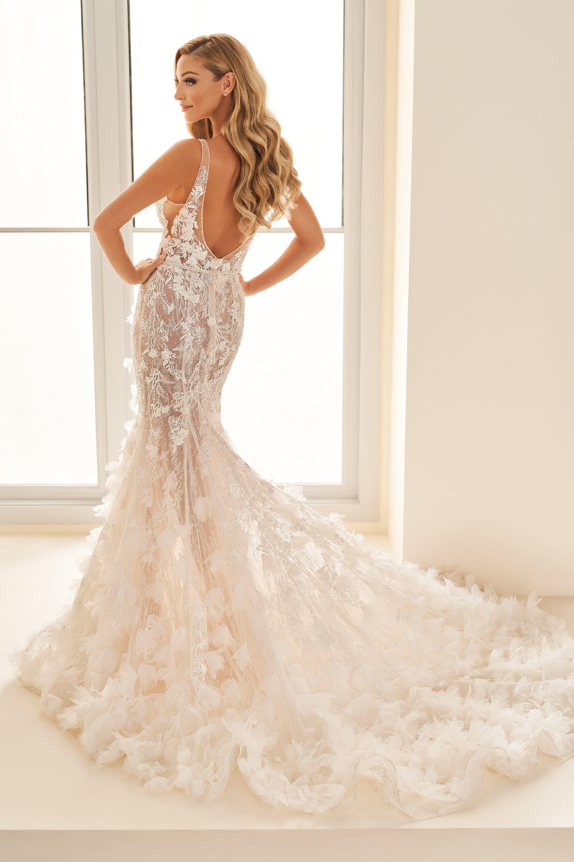 Enchanting Wedding Dress Enchanting: E2533