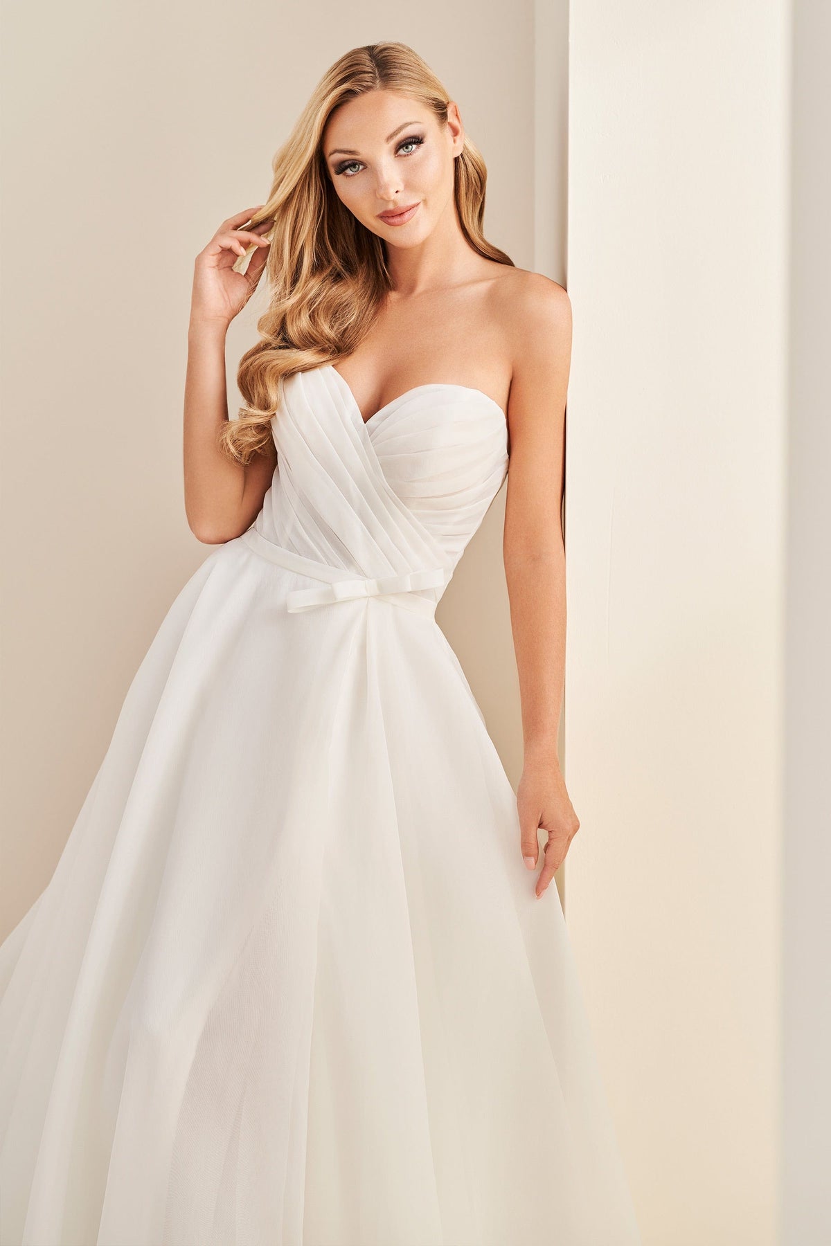 Enchanting Wedding Dress Enchanting: E501