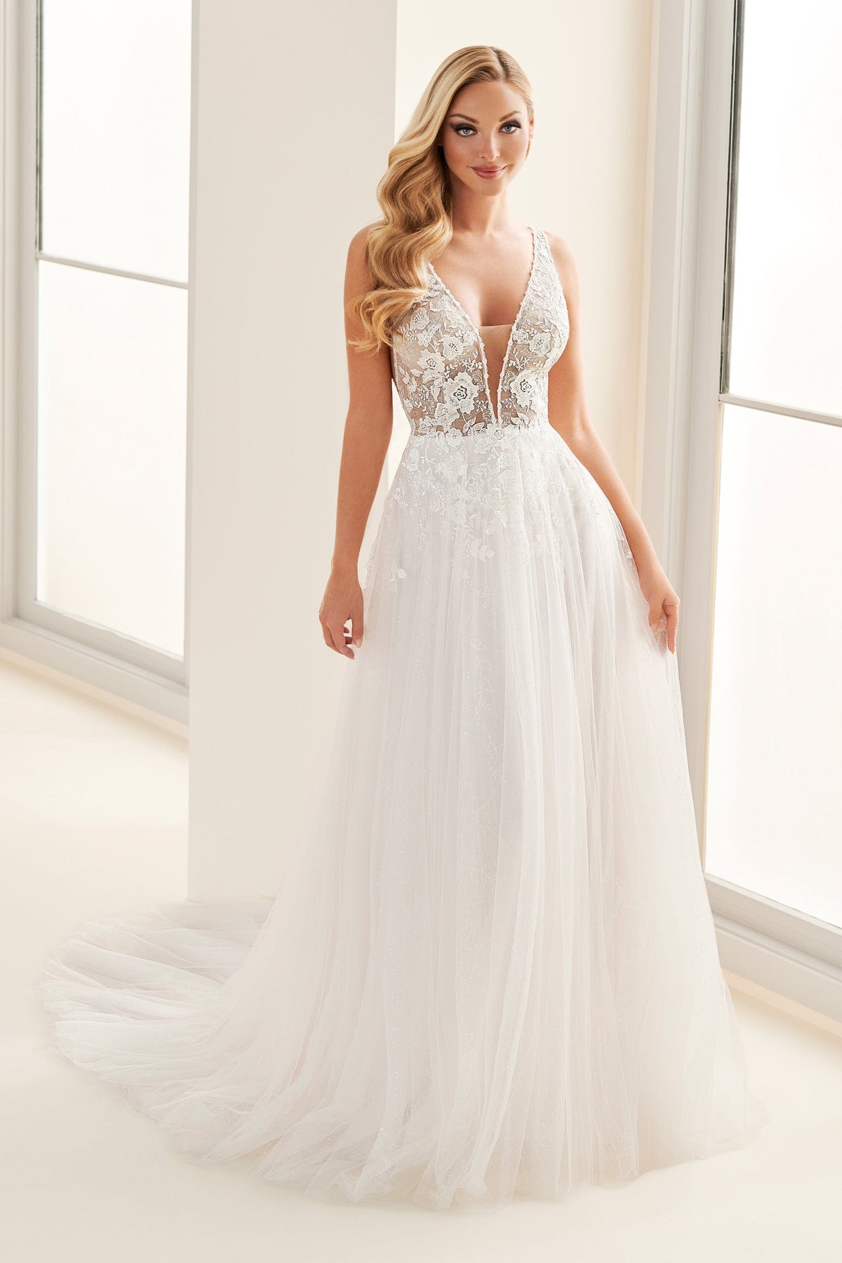 Enchanting Wedding Dress Enchanting: E505