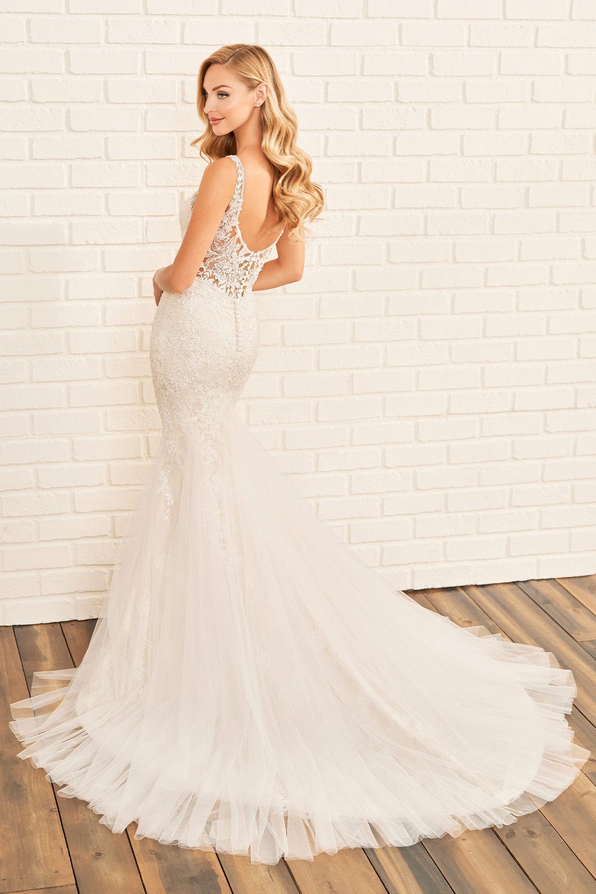 Enchanting Wedding Dress Enchanting: E528