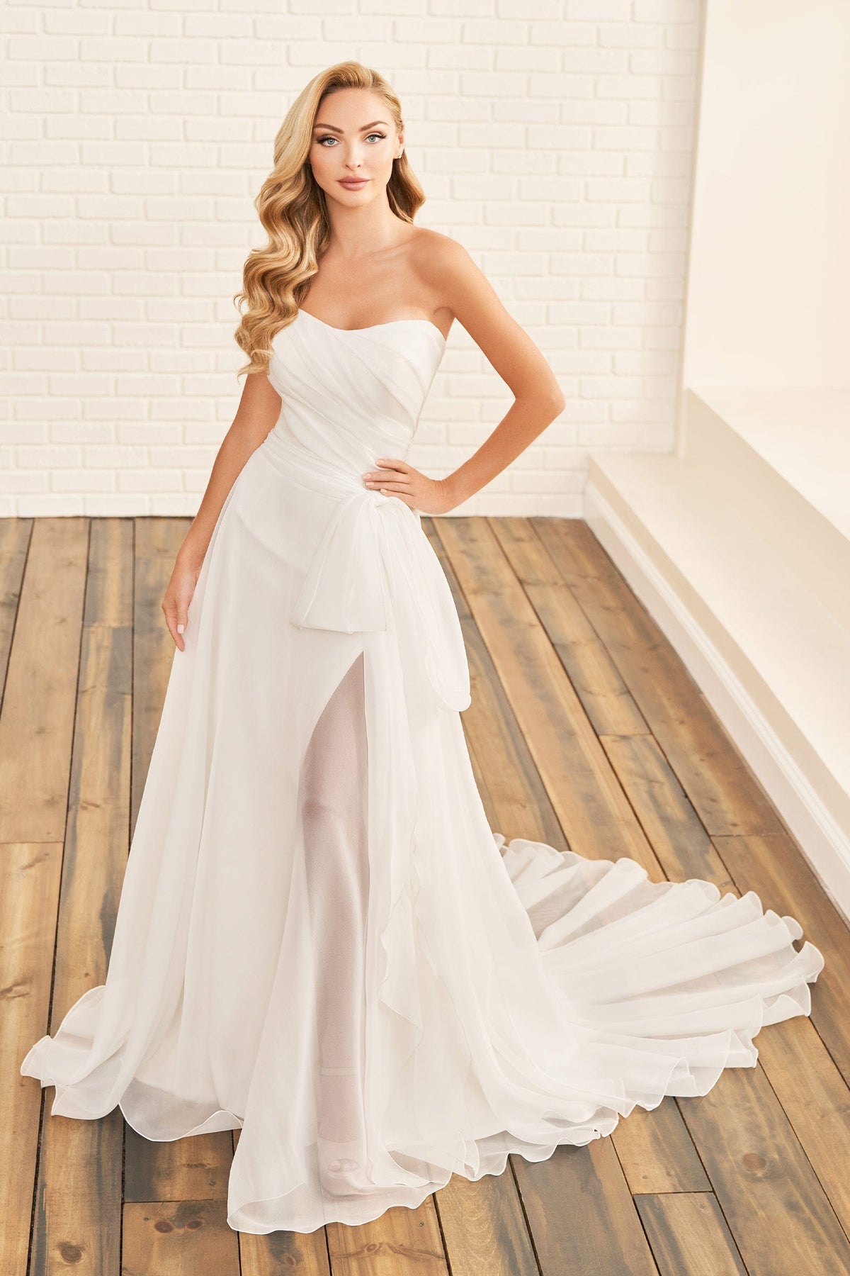 Enchanting Wedding Dress Enchanting: E532