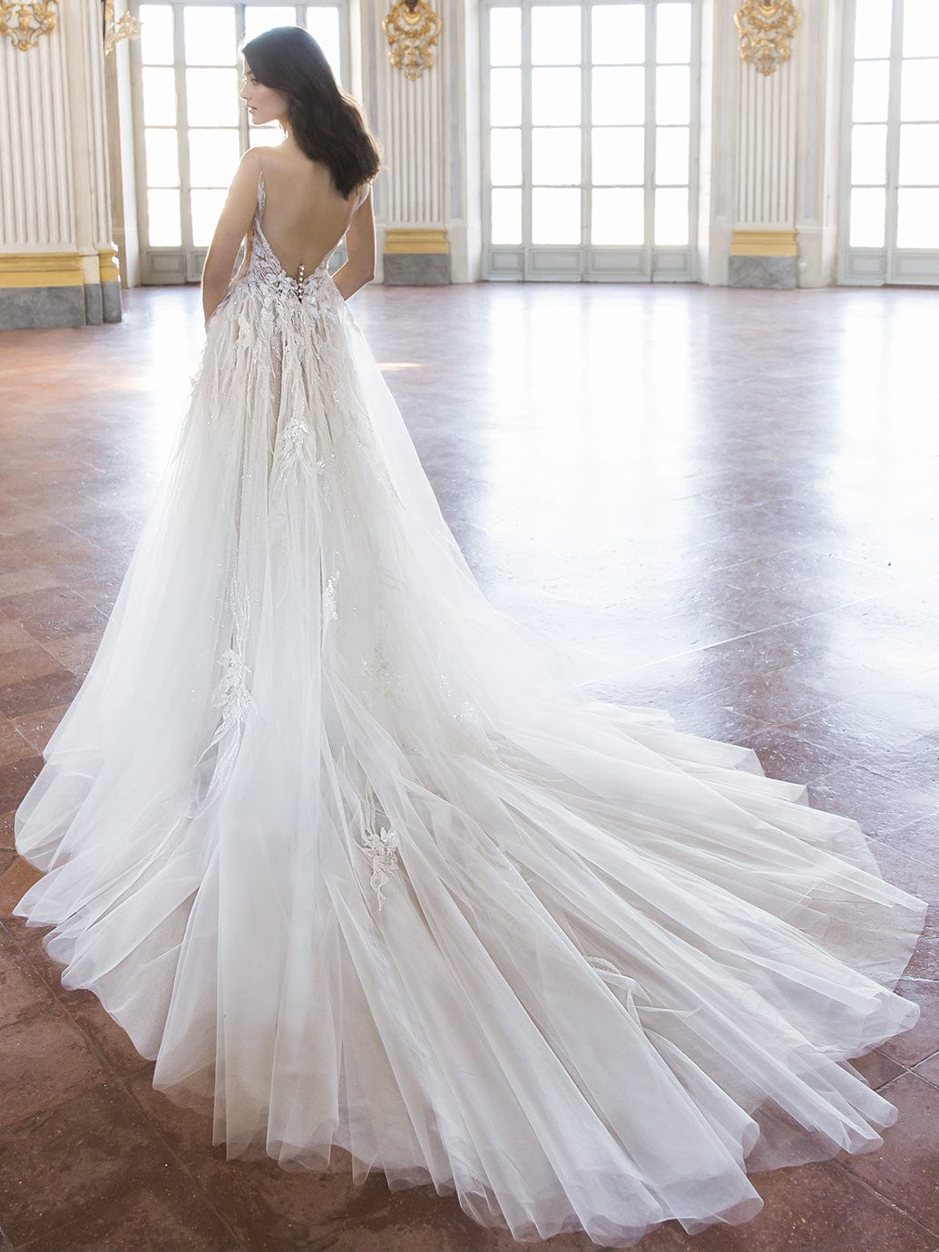 Enzoani Wedding Dress Enzoani: Trinity
