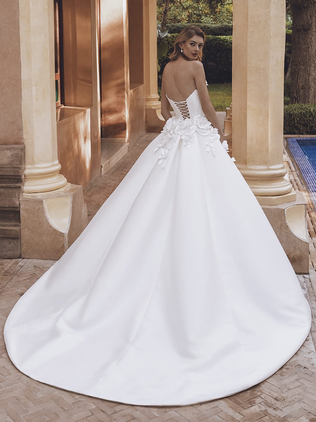 Enzoani Wedding Dress Enzoani: Udelia
