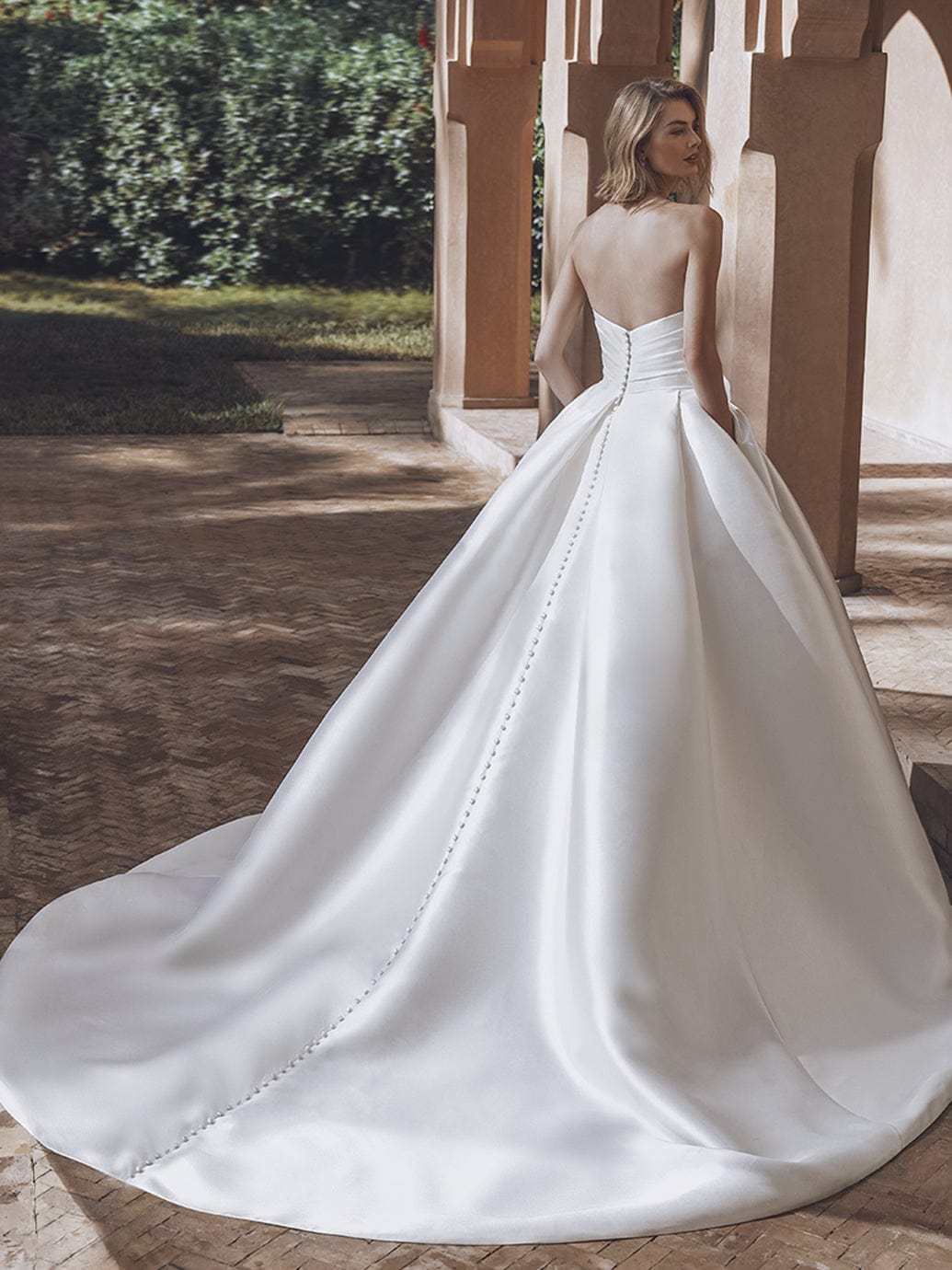 Enzoani Wedding Dress Enzoani: Uliana