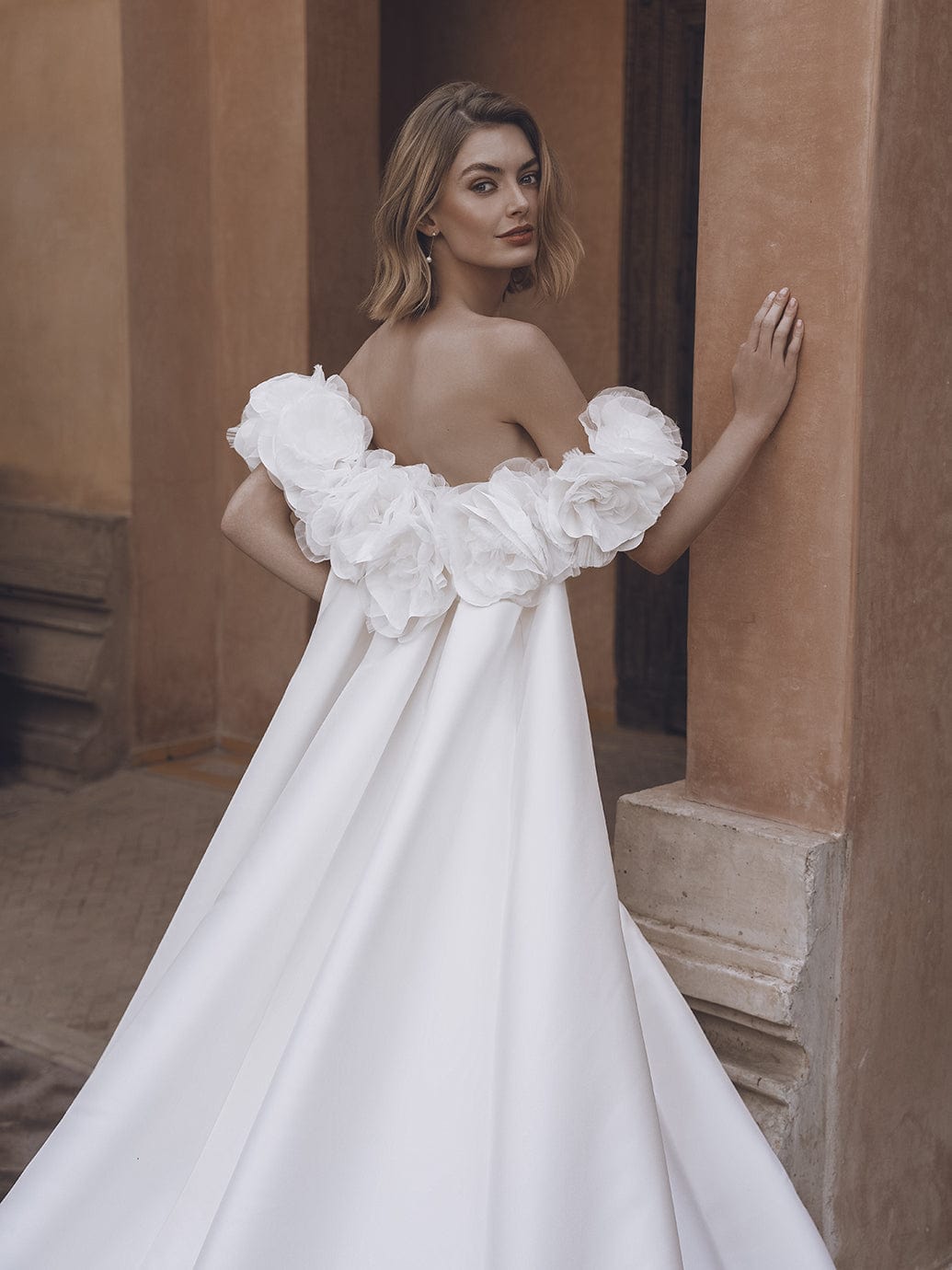 Enzoani Wedding Dress Enzoani: Umara