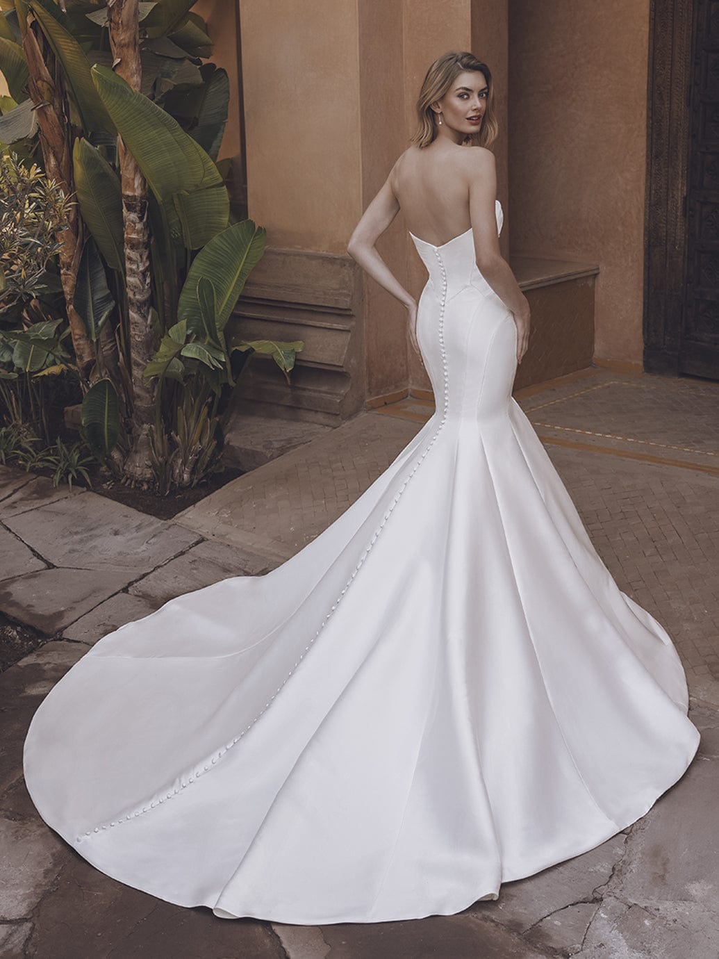 Enzoani Wedding Dress Enzoani: Umara