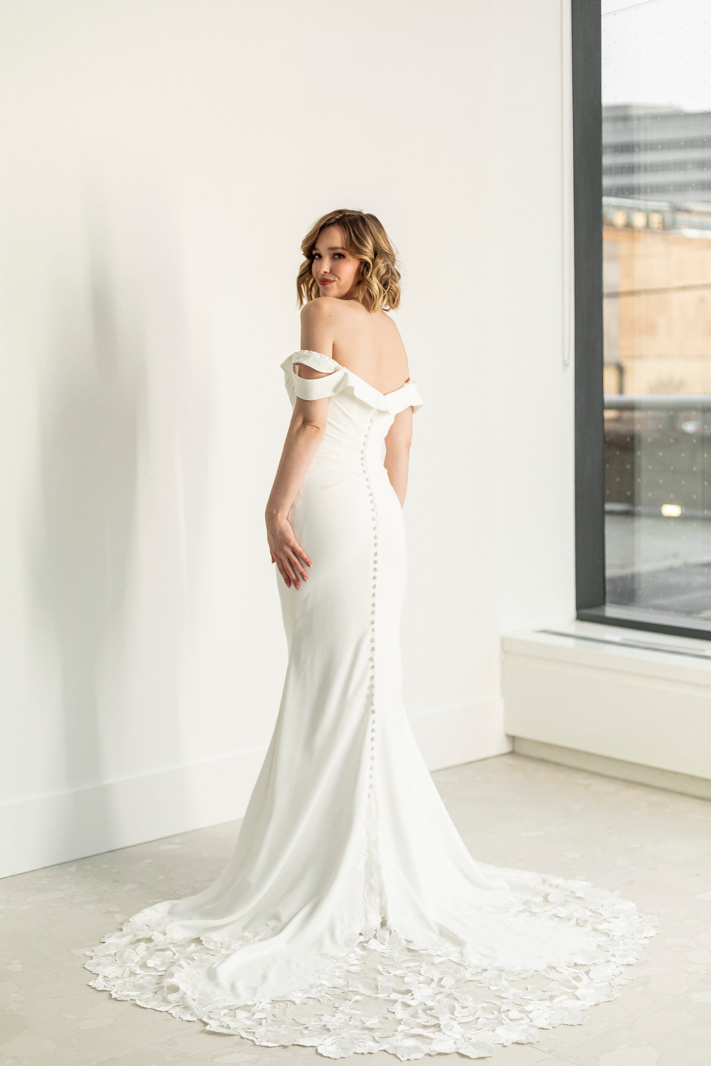 Magnolia Wedding Dress Magnolia: TIGRIDIA