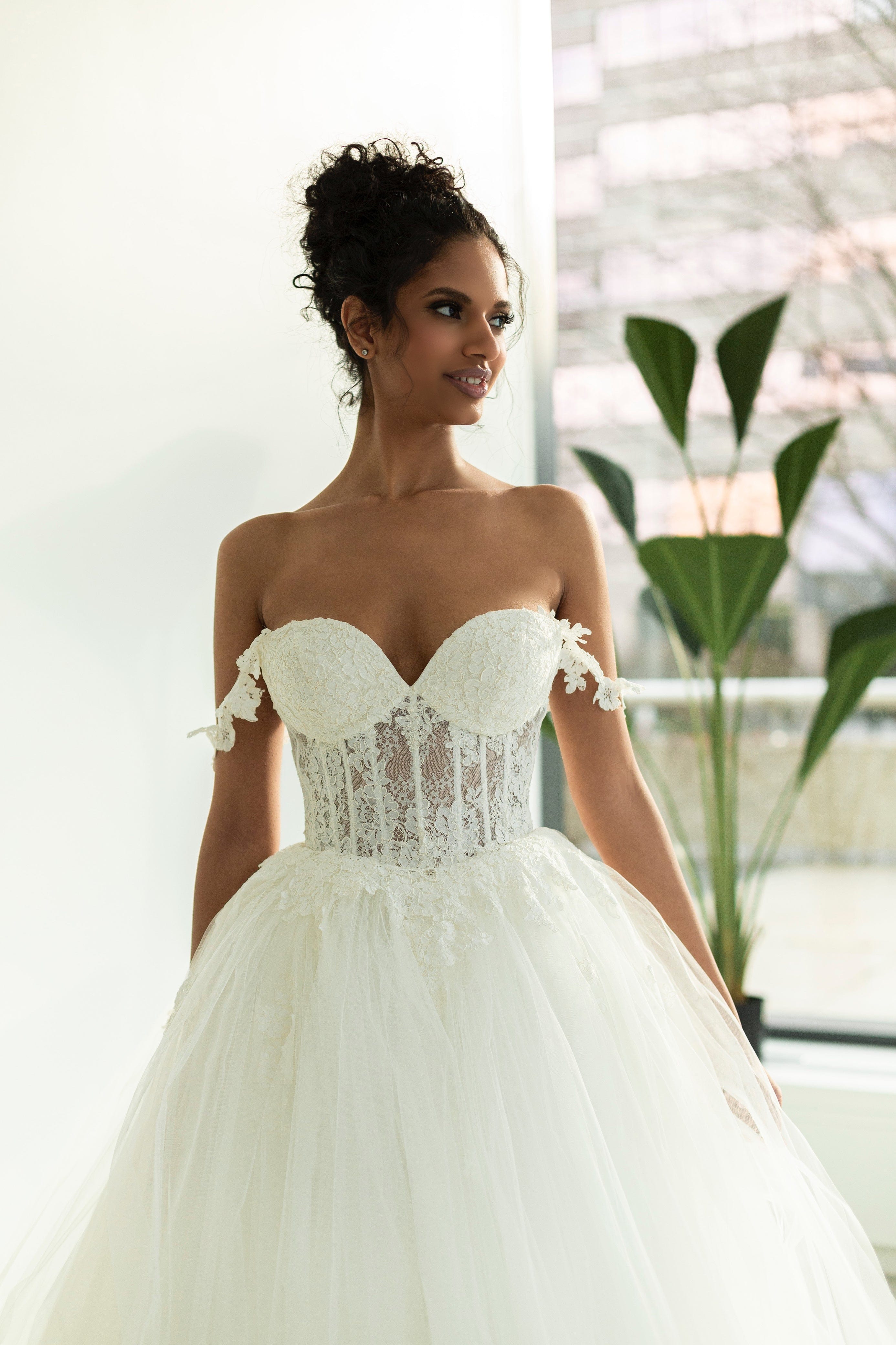 Magnolia Wedding Dress Magnolia: Trollius