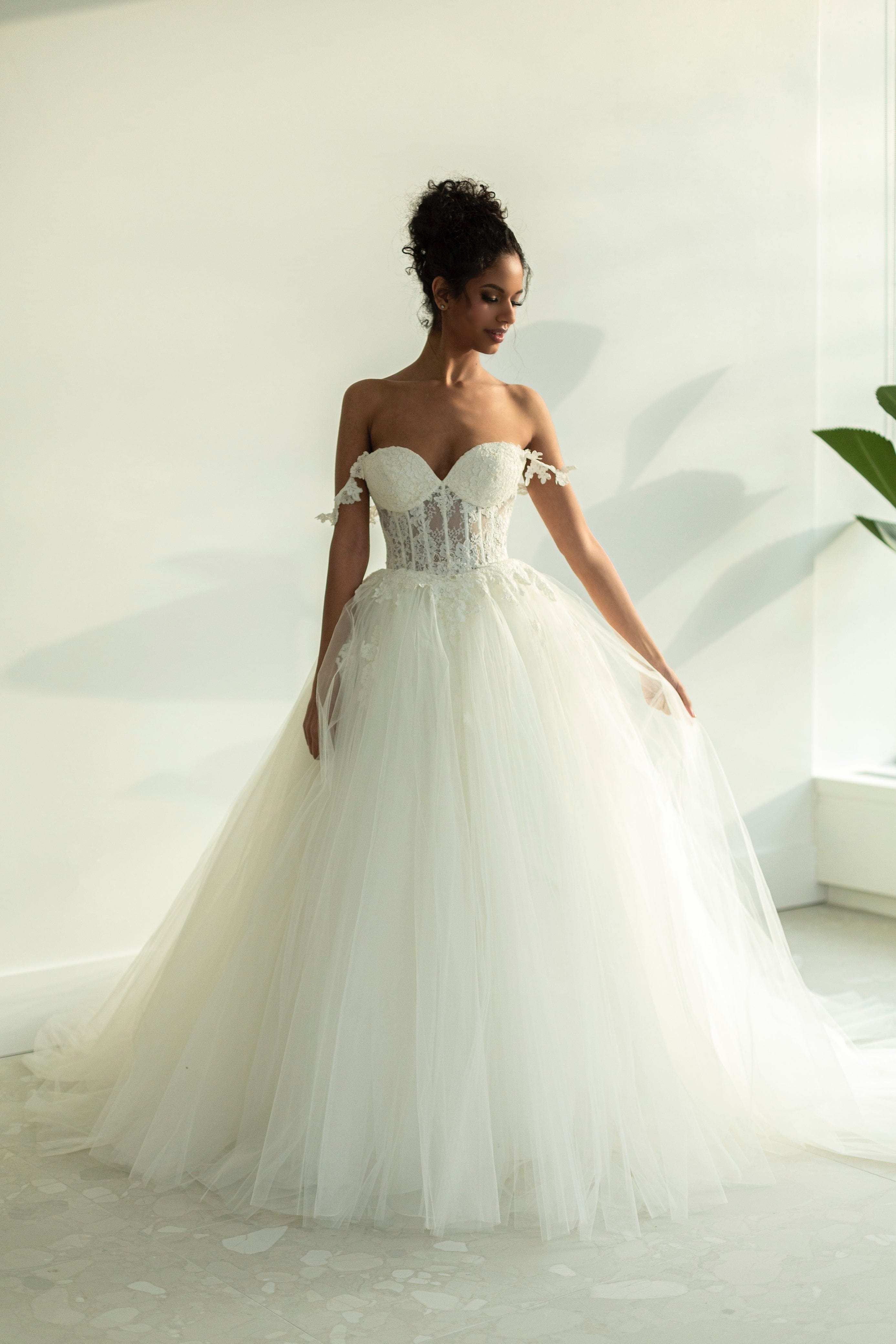 Magnolia Wedding Dress Magnolia: Trollius