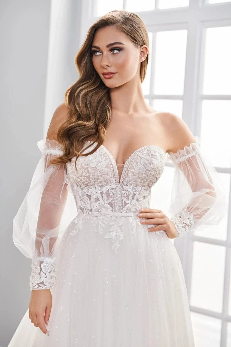 Martin Thornburg Wedding Dress Martin Thornburg: MT1437 -Alysa
