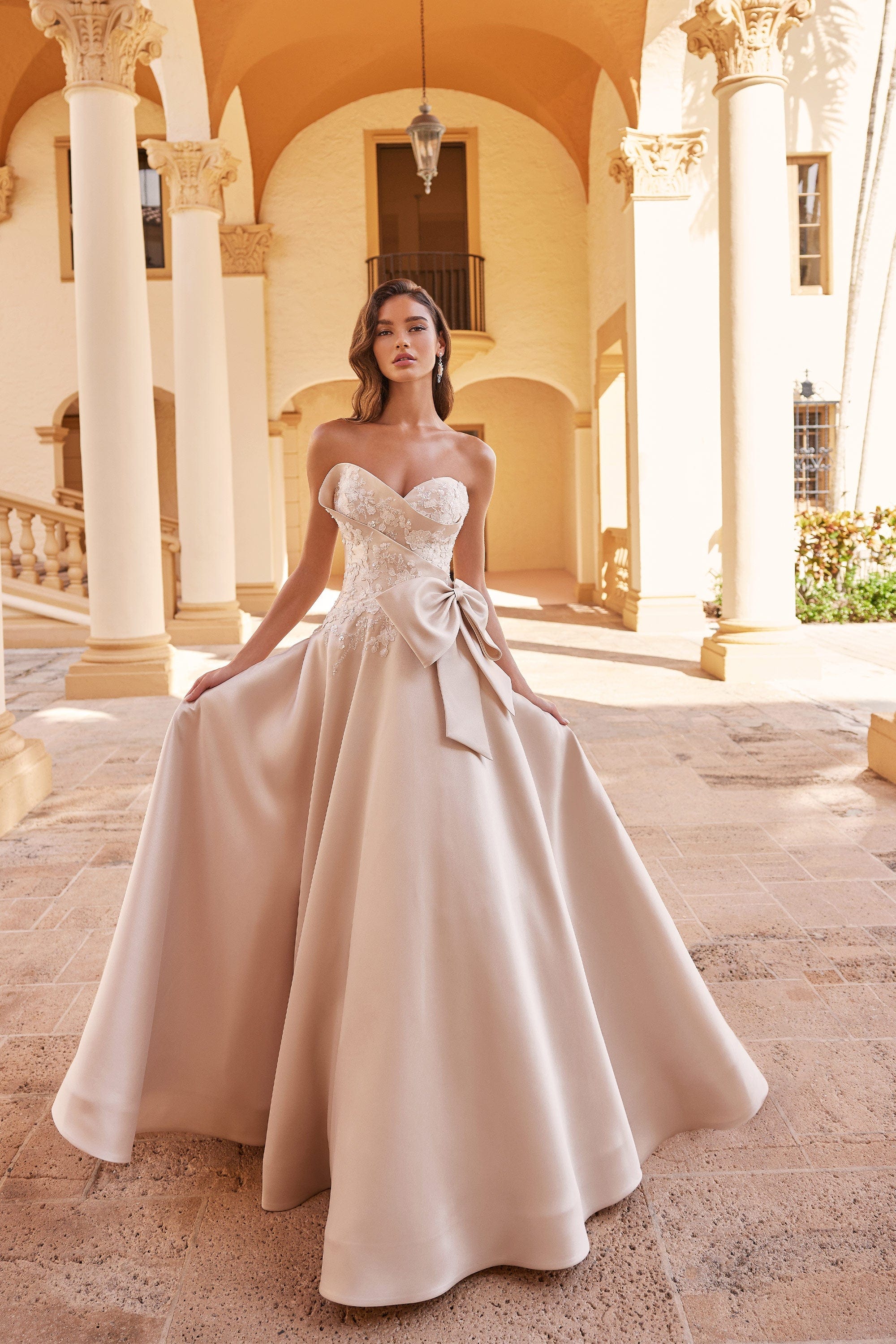 Martin Thornburg Wedding Dress Martin Thornburg: MT3221 - Aspyn