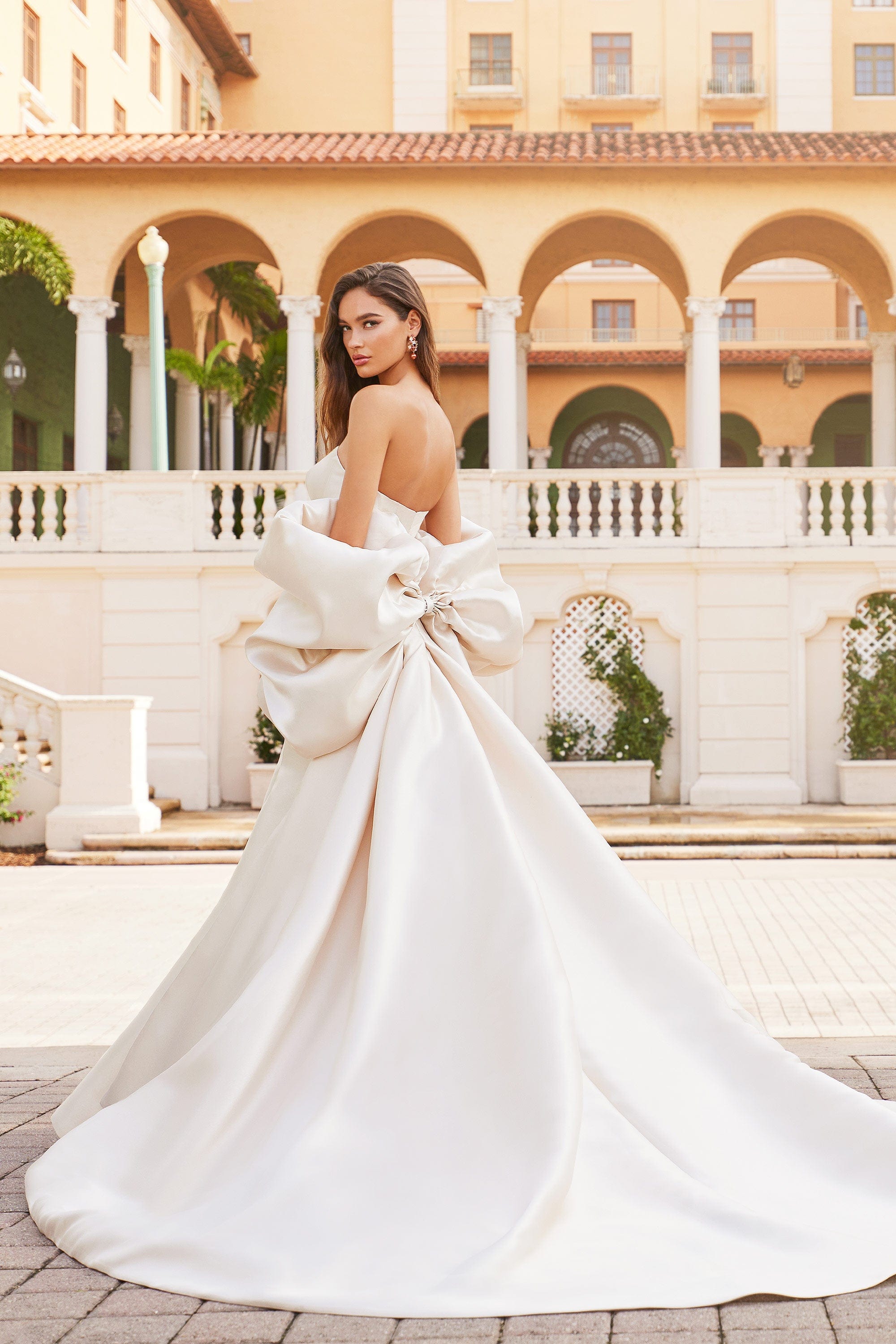 Martin Thornburg Wedding Dress Martin Thornburg: MT3242 - Sterling