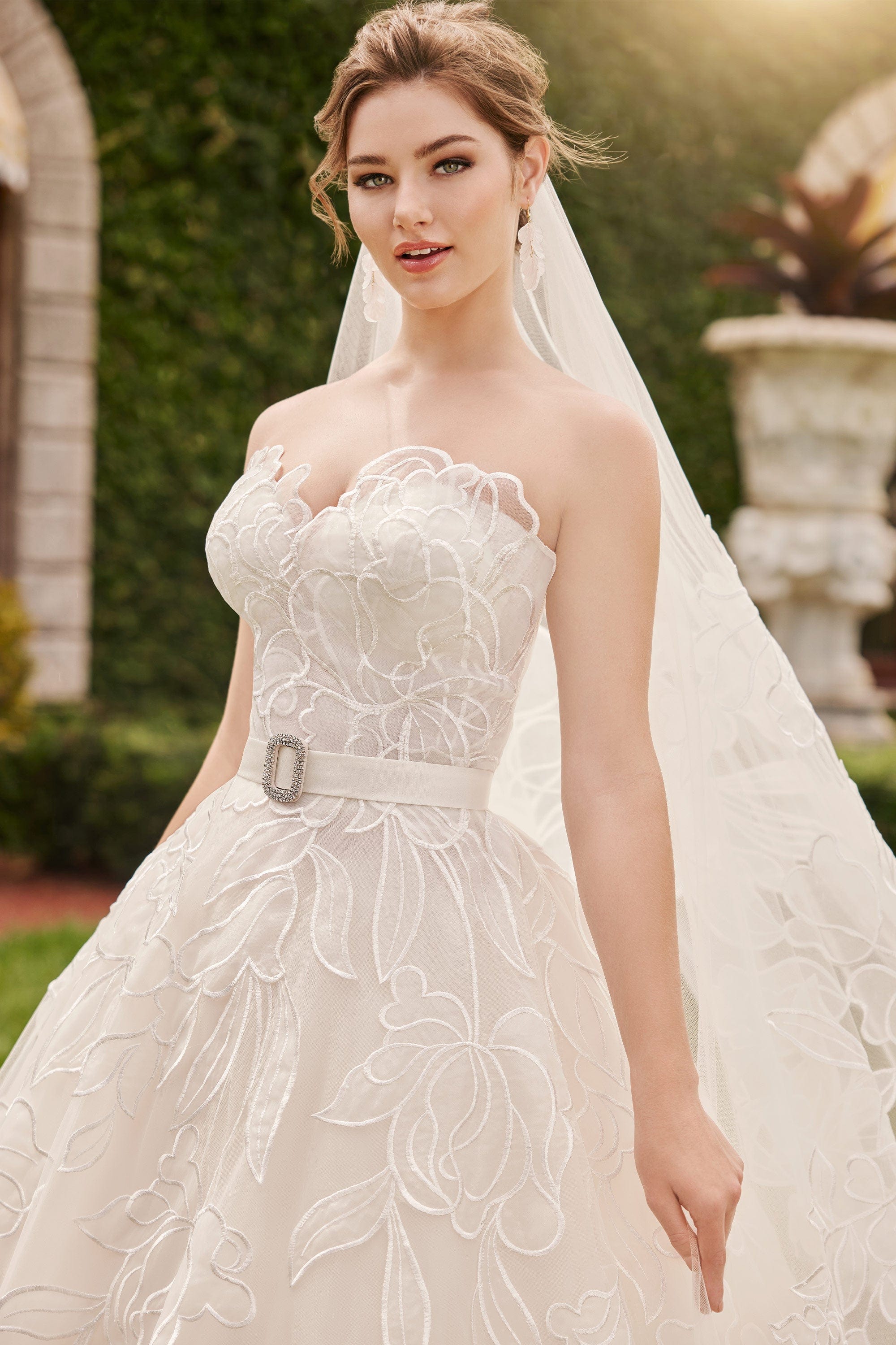 Martin Thornburg Wedding Dress Martin Thornburg: MT3243 - Bailey