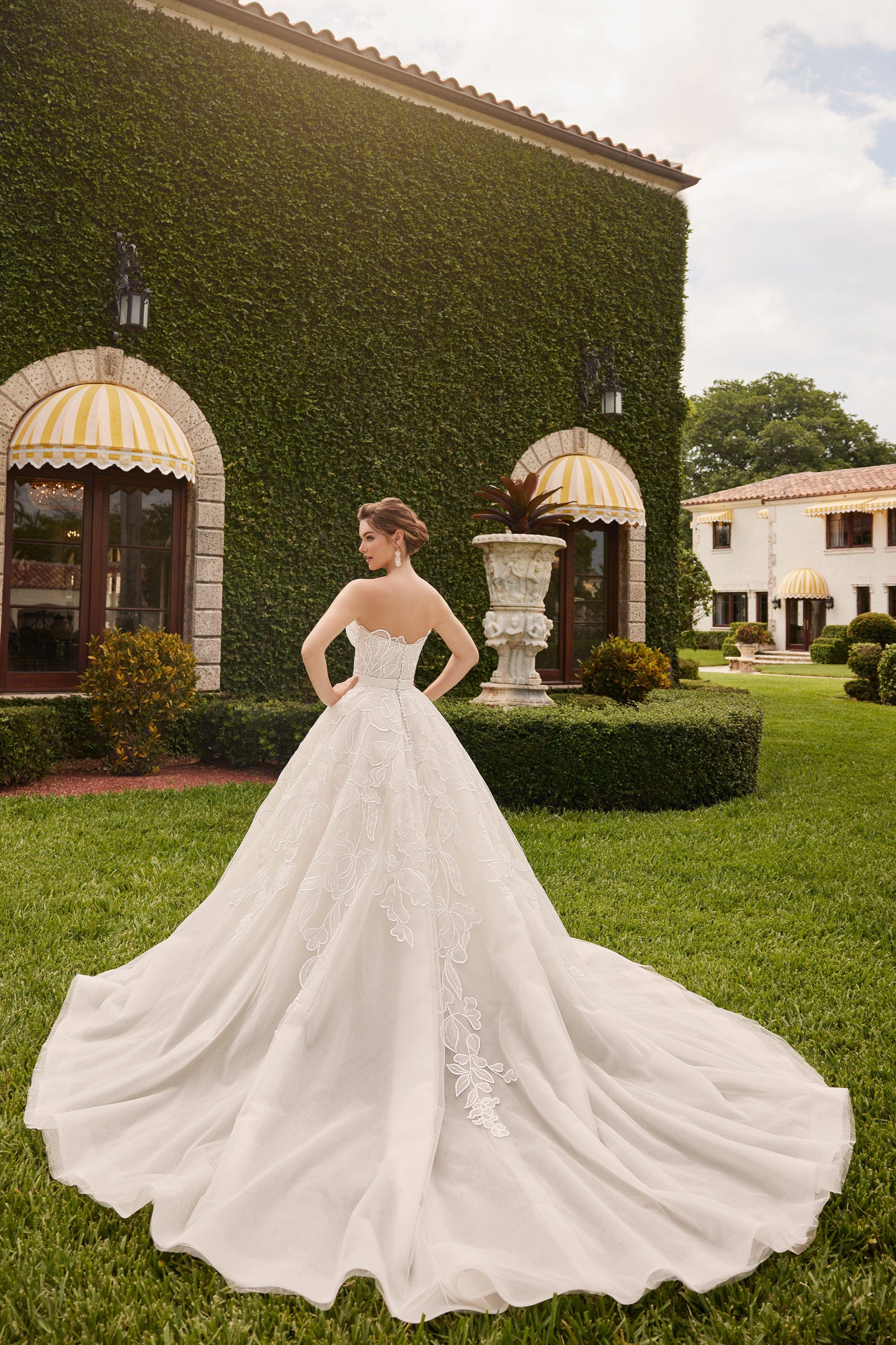 Martin Thornburg Wedding Dress Martin Thornburg: MT3243 - Bailey