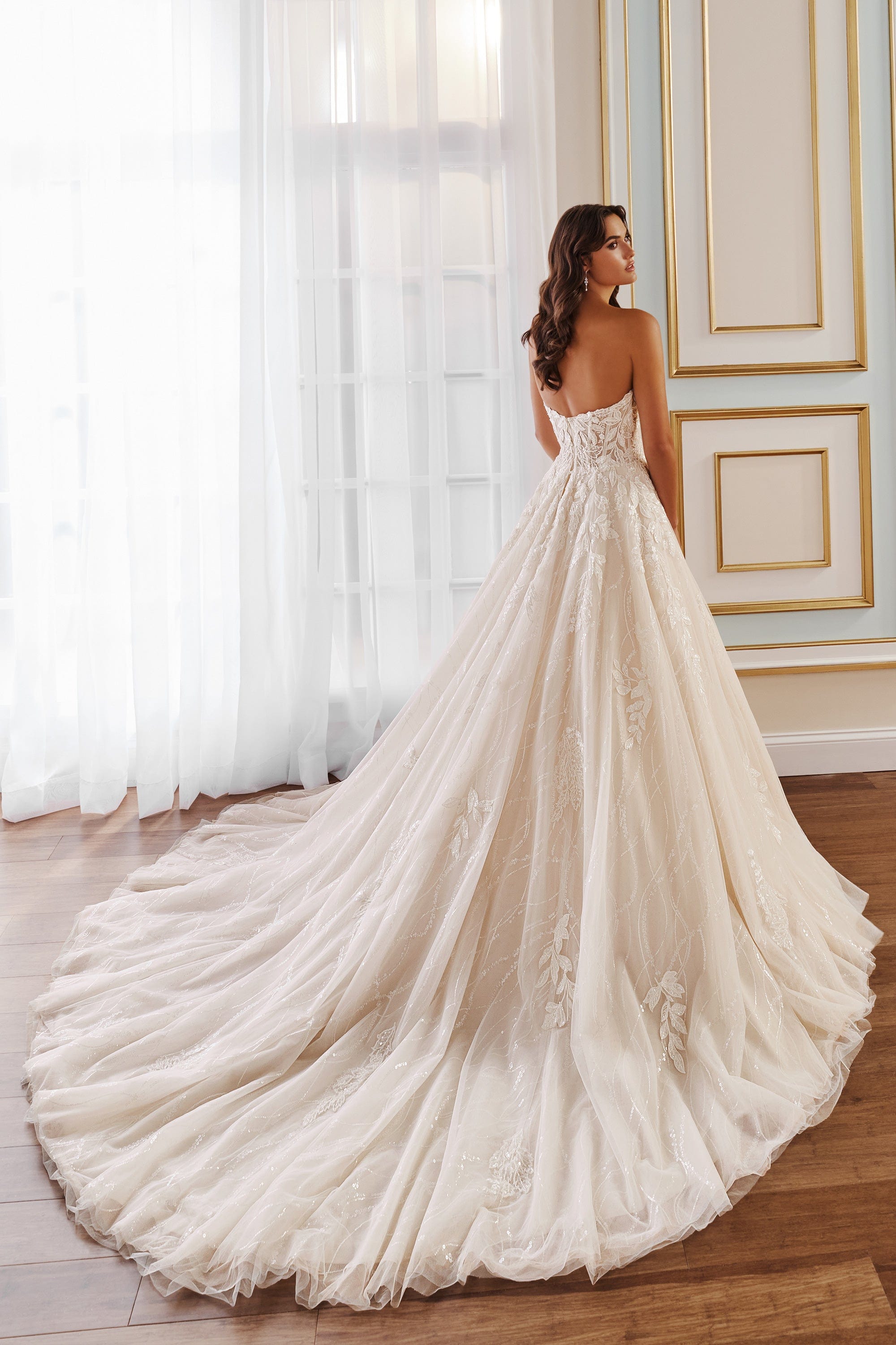 Martin Thornburg Wedding Dress Martin Thornburg: MT5110 - Aamira