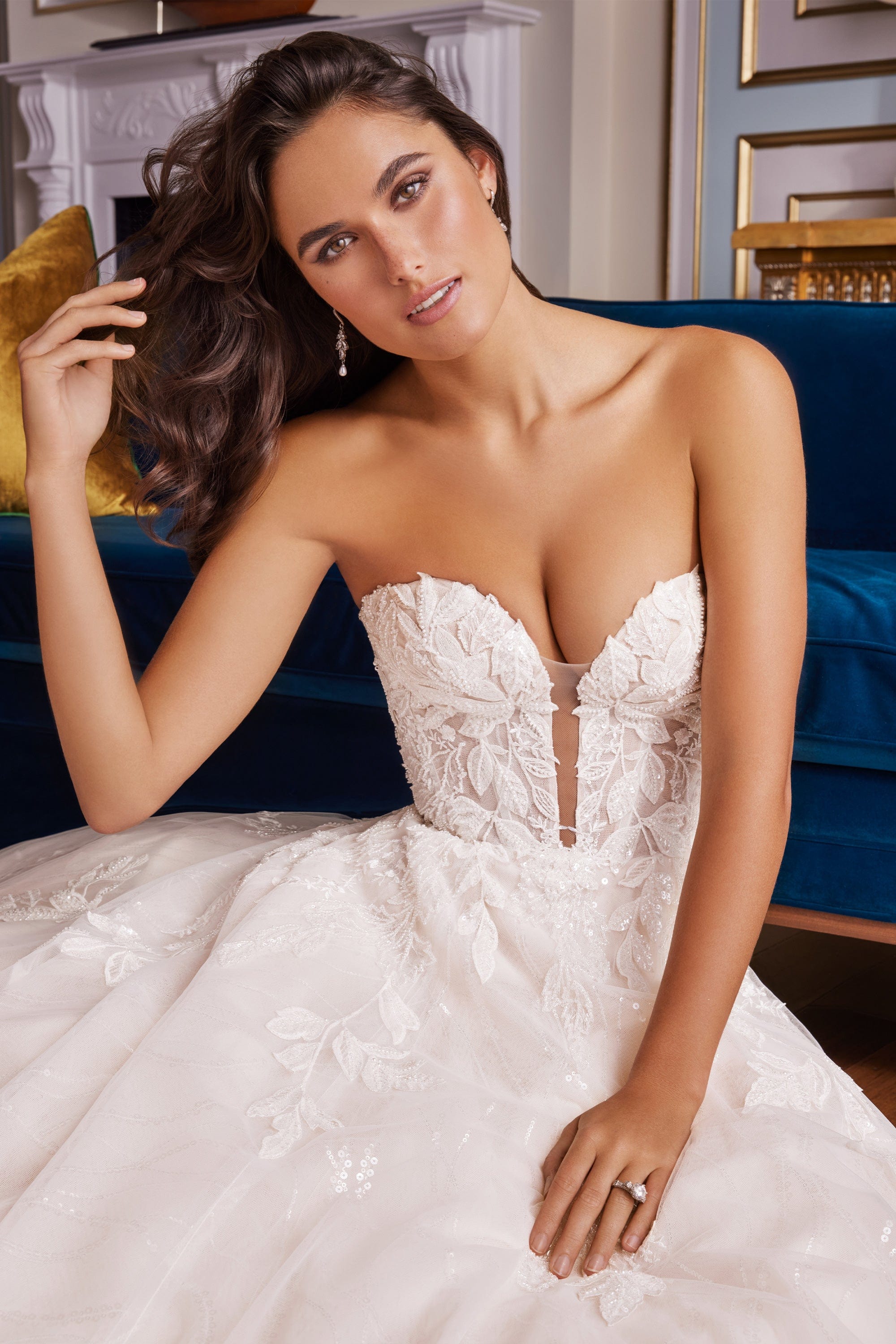 Martin Thornburg Wedding Dress Martin Thornburg: MT5110 - Aamira