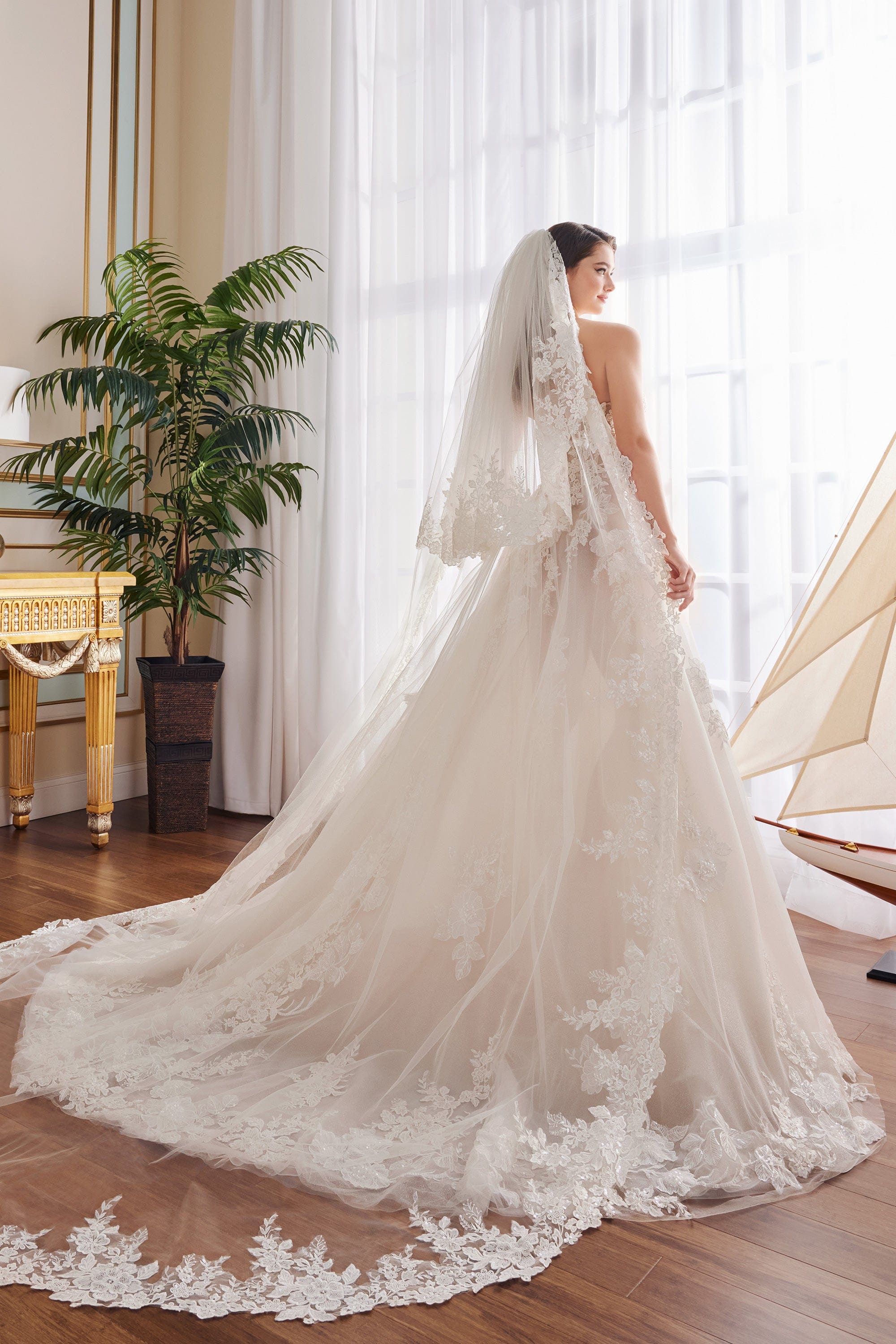 Martin Thornburg Wedding Dress Martin Thornburg: MT5111 - Mandolin