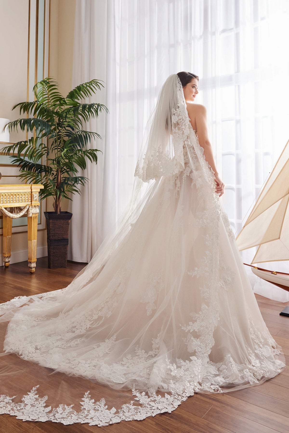 Martin Thornburg Wedding Dress Martin Thornburg: MT5111 - Mandolin