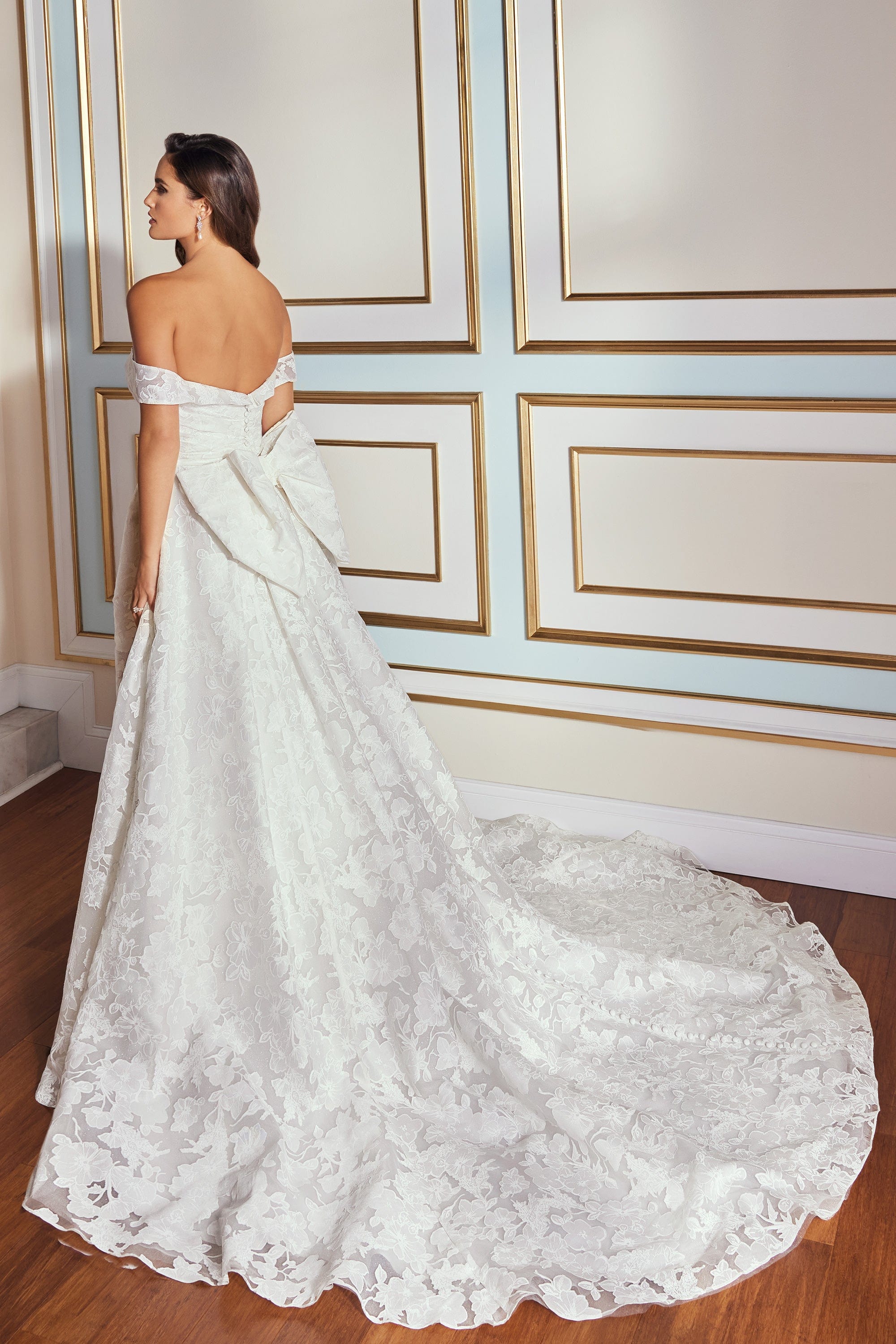 Martin Thornburg Wedding Dress Martin Thornburg: MT5113 - Gazelle