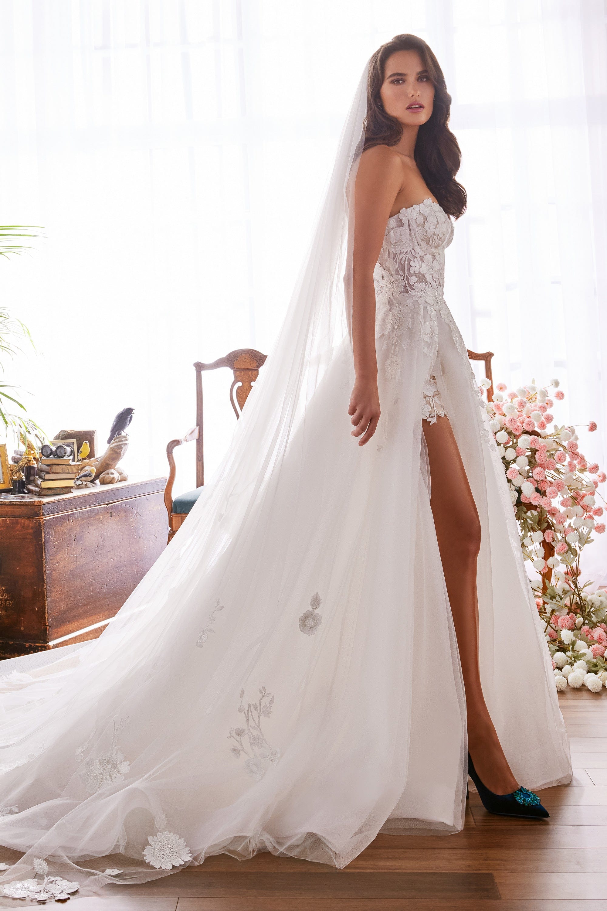 Martin Thornburg Wedding Dress Martin Thornburg: MT5114 - Kaavia