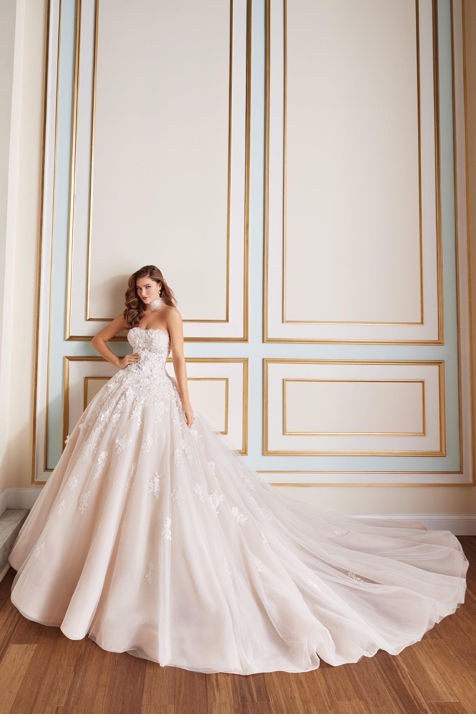 Martin Thornburg Wedding Dress Martin Thornburg: MT5121 - Cavalli