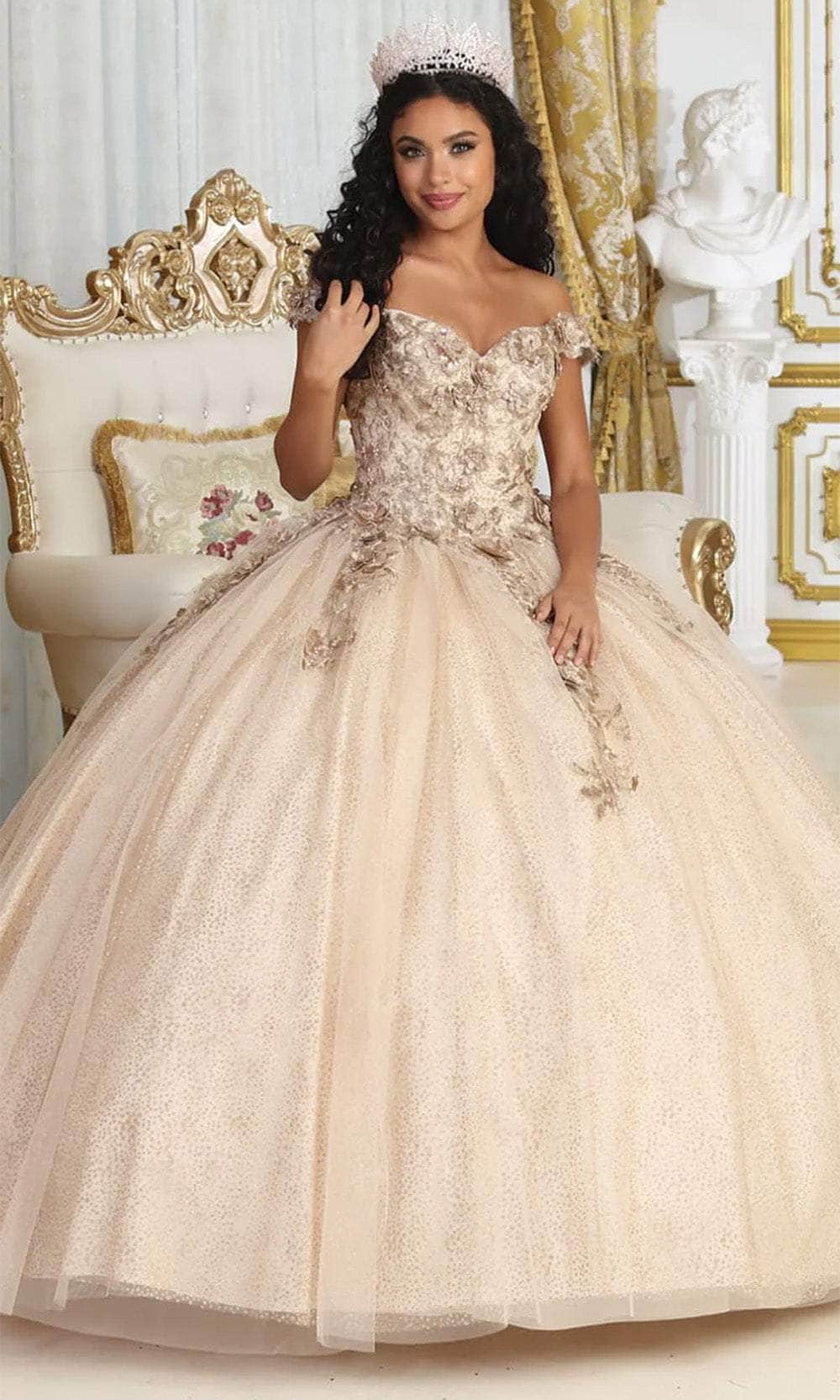 May Queen Quinceanera 4 / Champagne May Queen: LK222