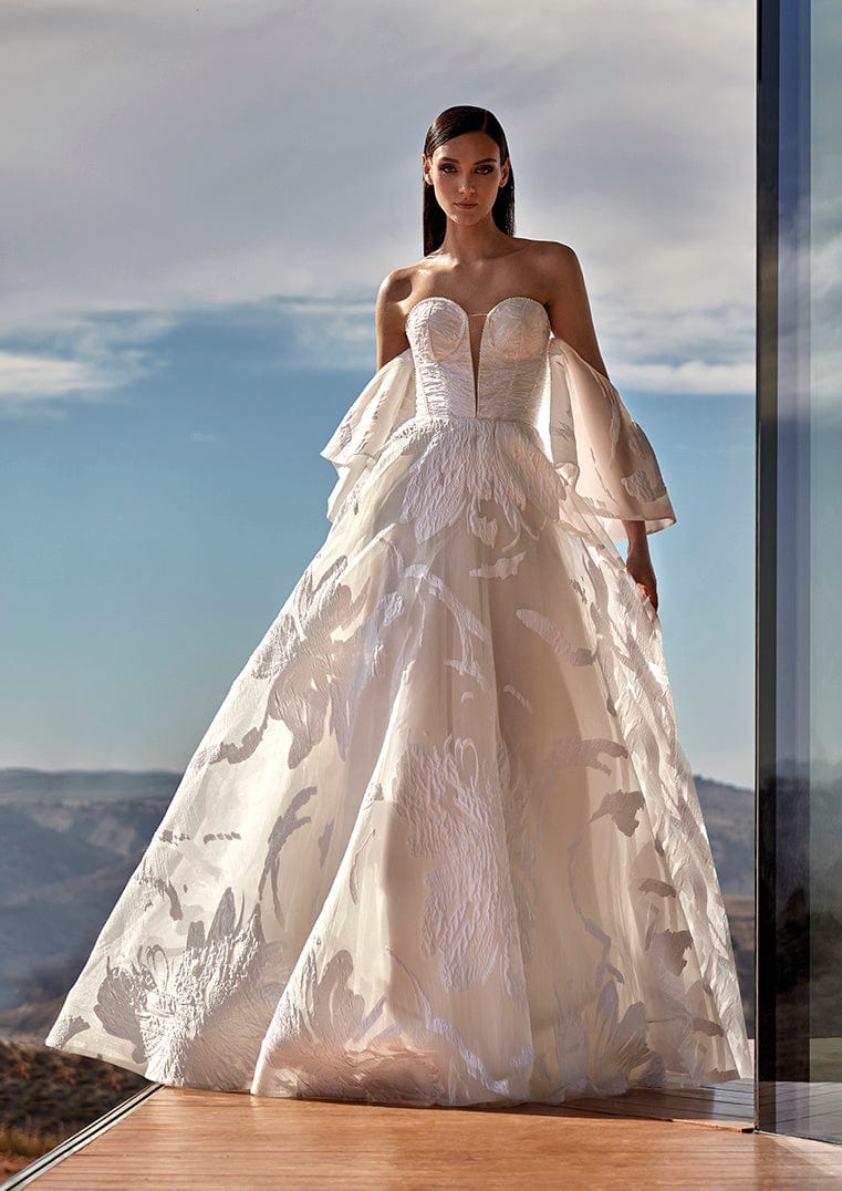 Pronovias Privee Wedding Dress Pronovias Privee: Arianell