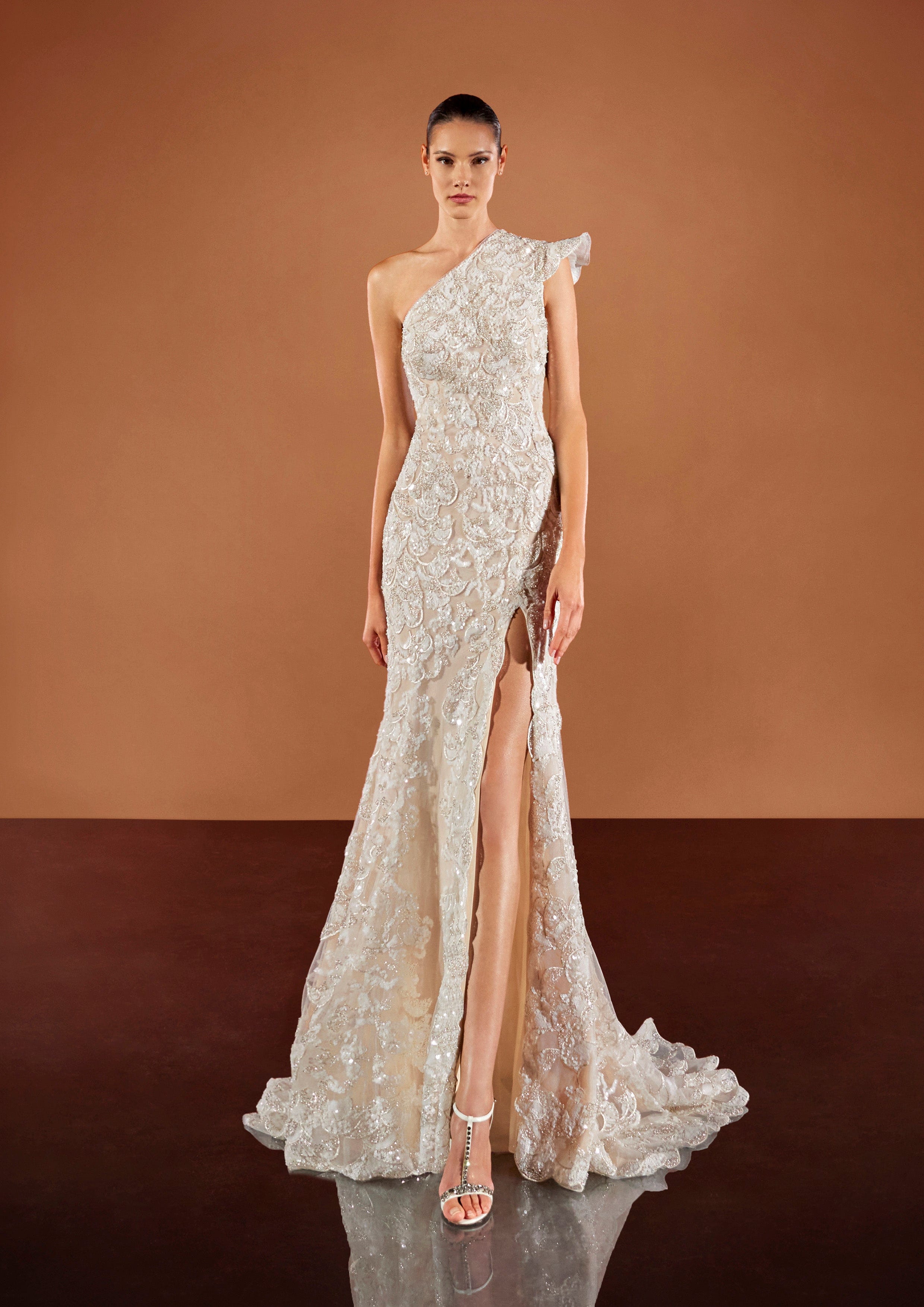 Pronovias Privee Wedding Dress Pronovias Privee: Yadesa