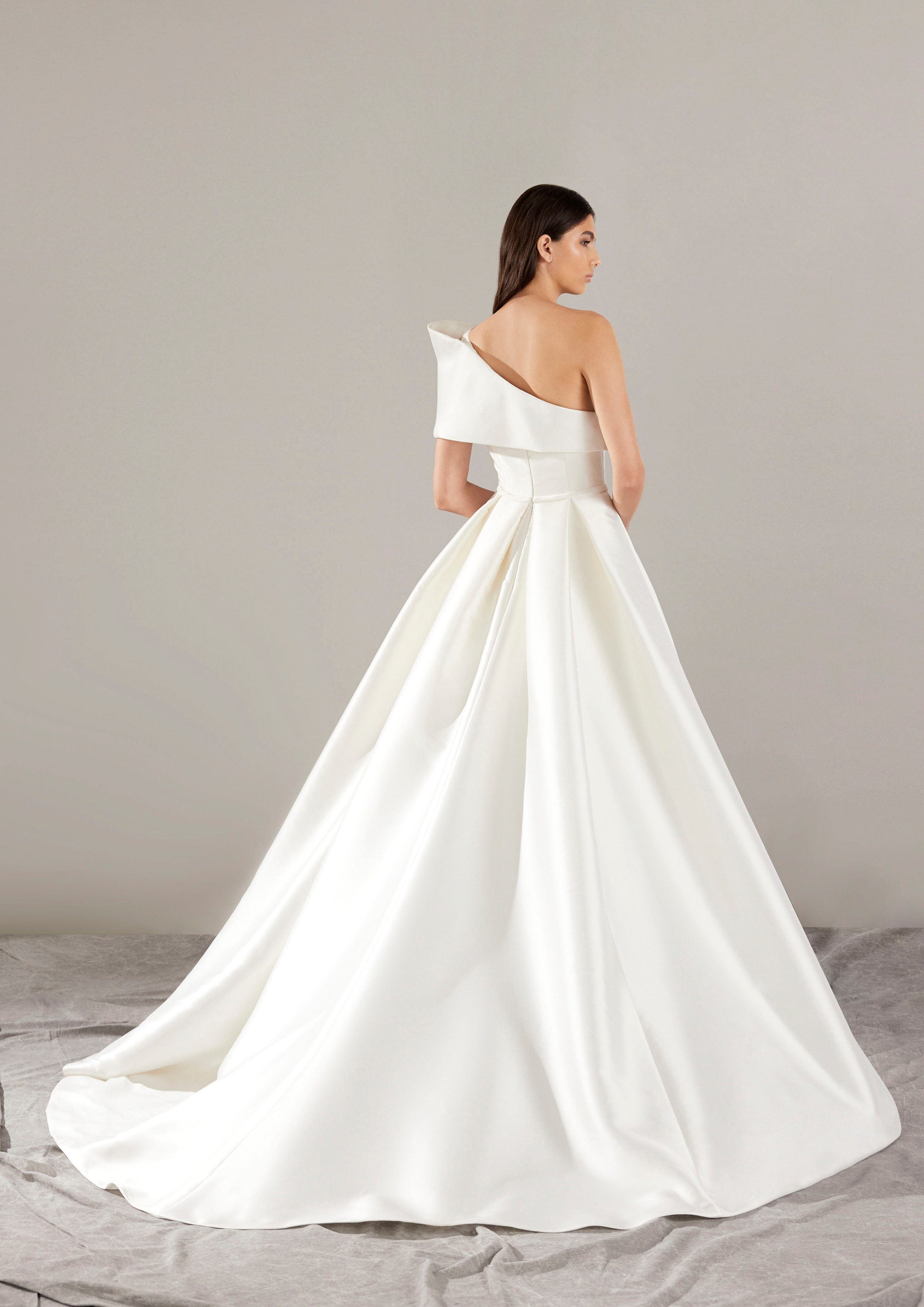 Pronovias Wedding Dress Pronovias: Amias