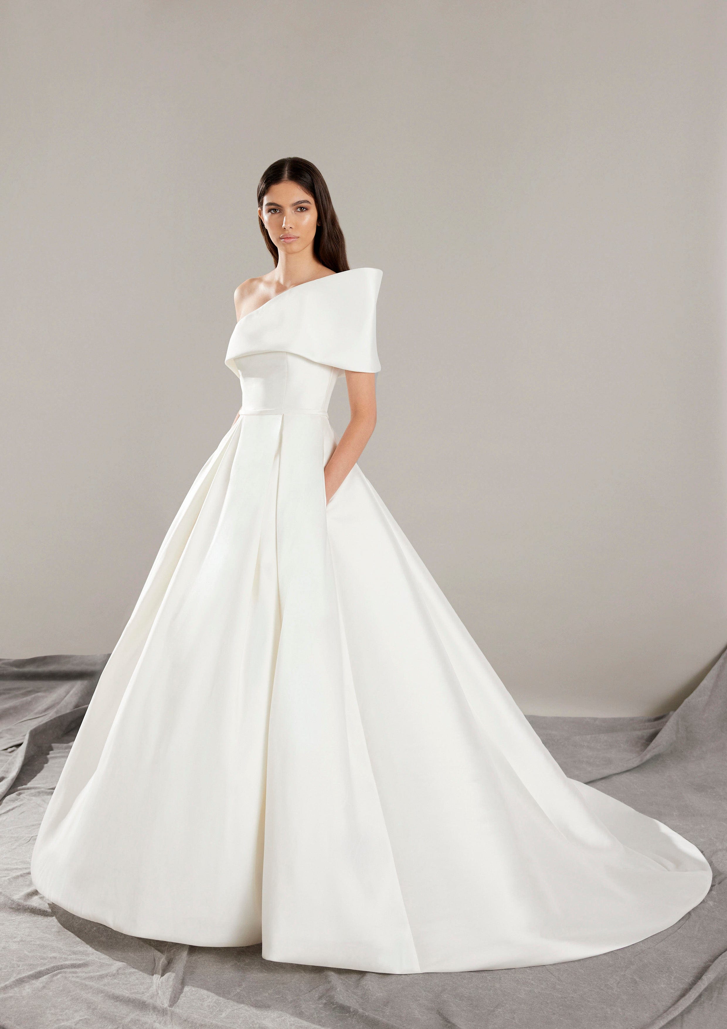 Pronovias Wedding Dress Pronovias: Amias