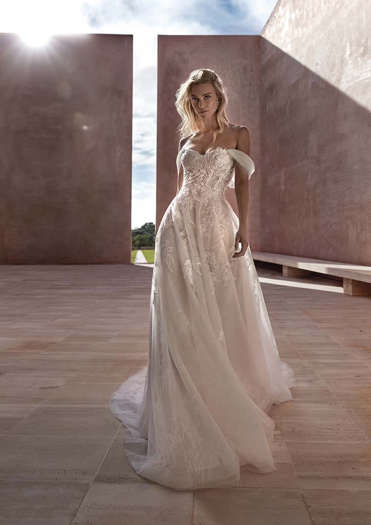 Pronovias Wedding Dress 8 / Off White Pronovias: Claris (Clearance)