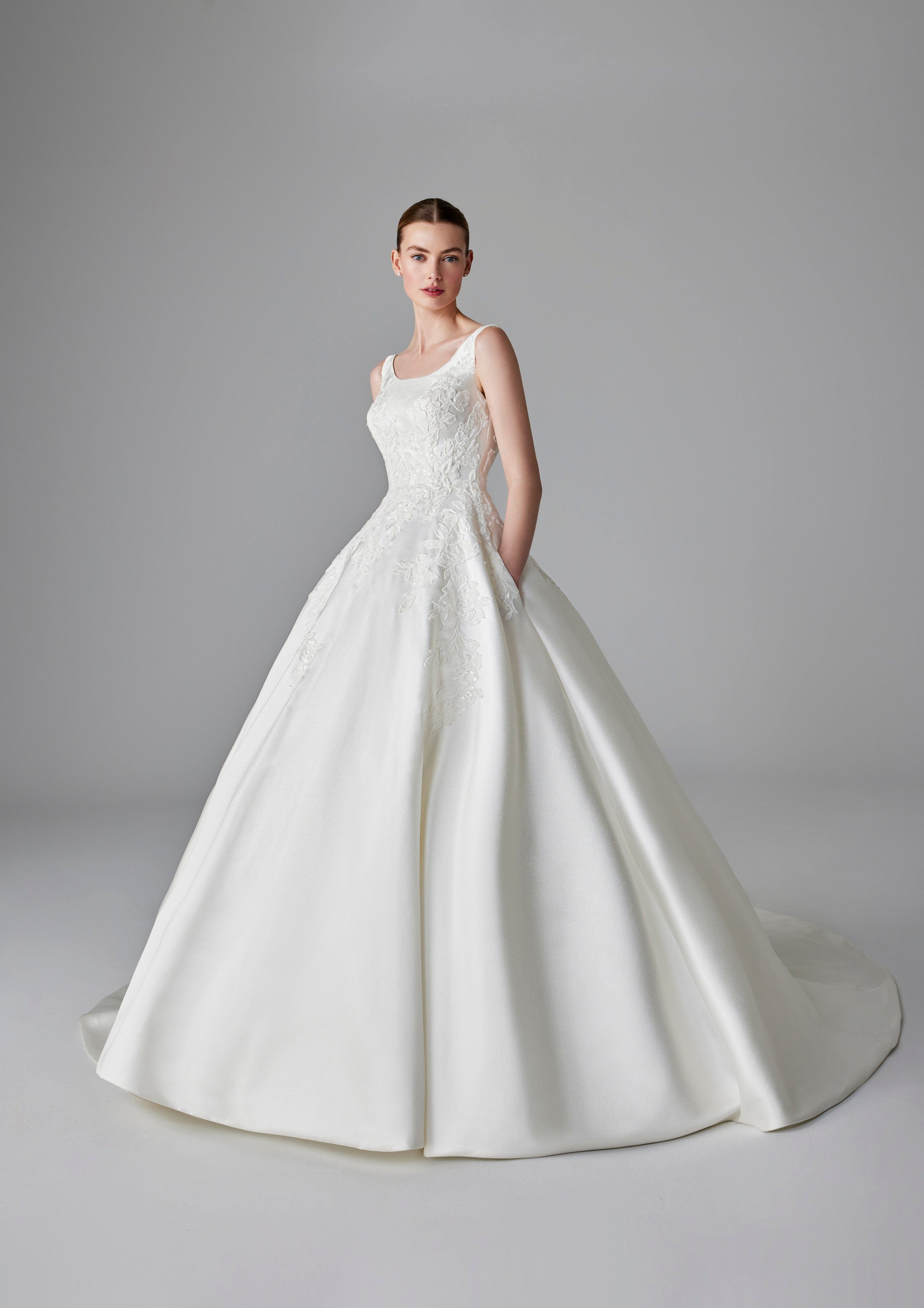 Pronovias Wedding Dress Off White / 0 Pronovias: Dalida