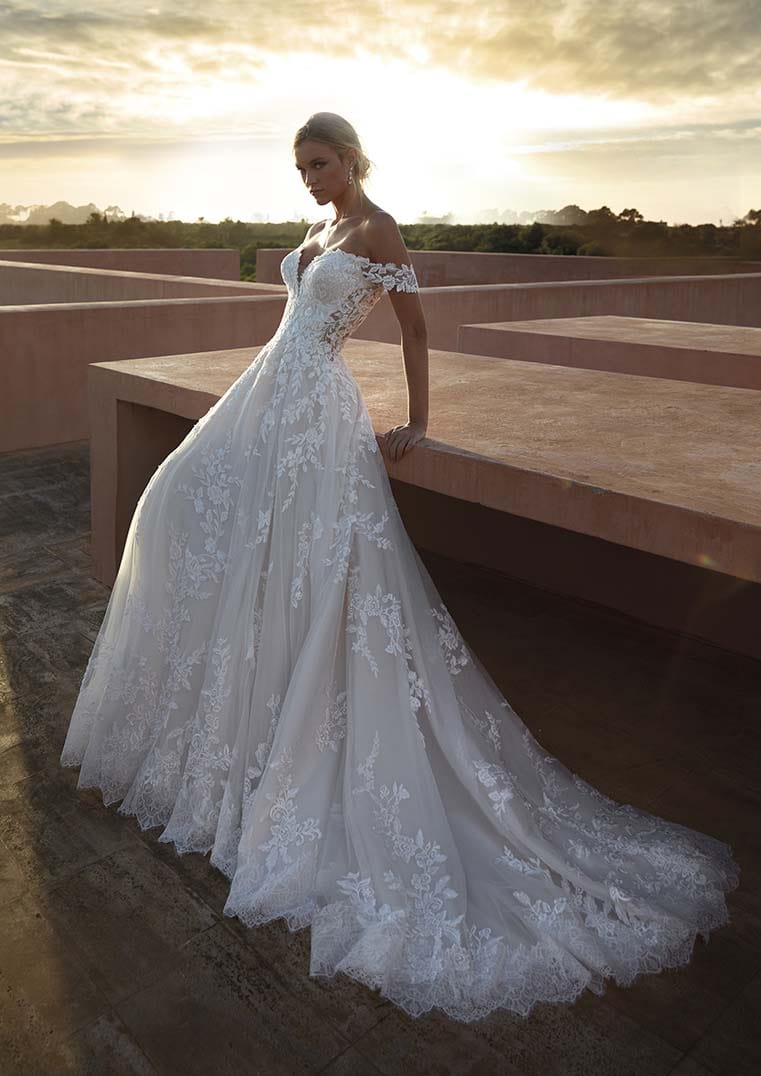 Pronovias: Elysees Pronovias: Elysees