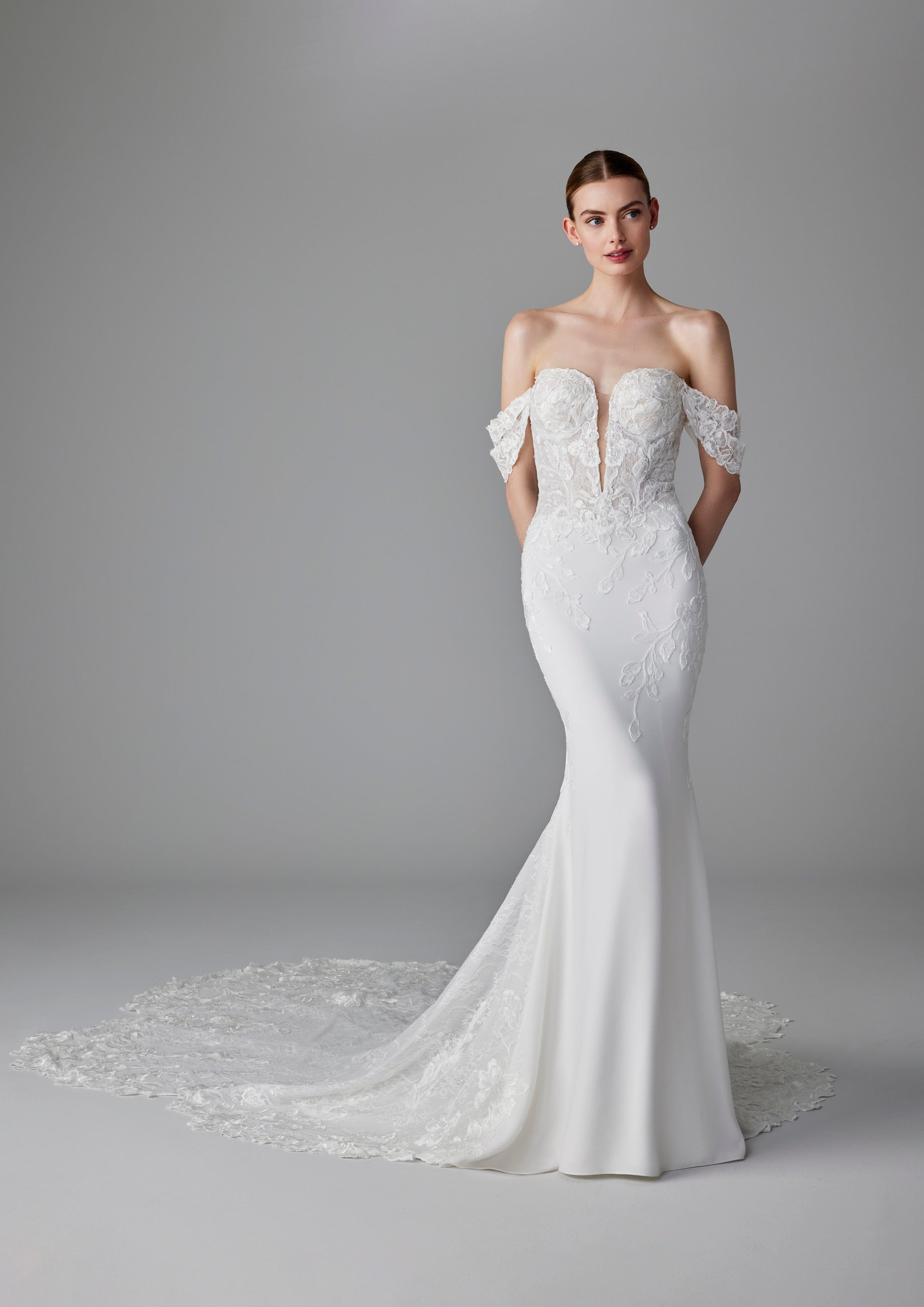 Pronovias Wedding Dress Off White / 0 Pronovias: Judi