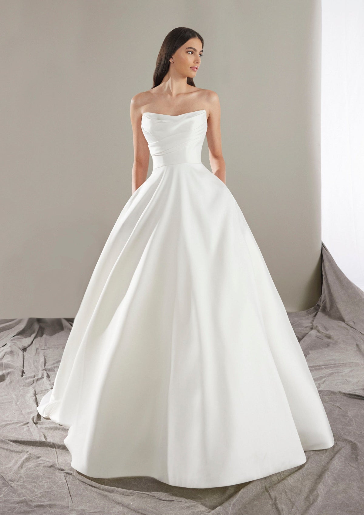 Pronovias Wedding Dress 0 / Off White Pronovias: Keoni