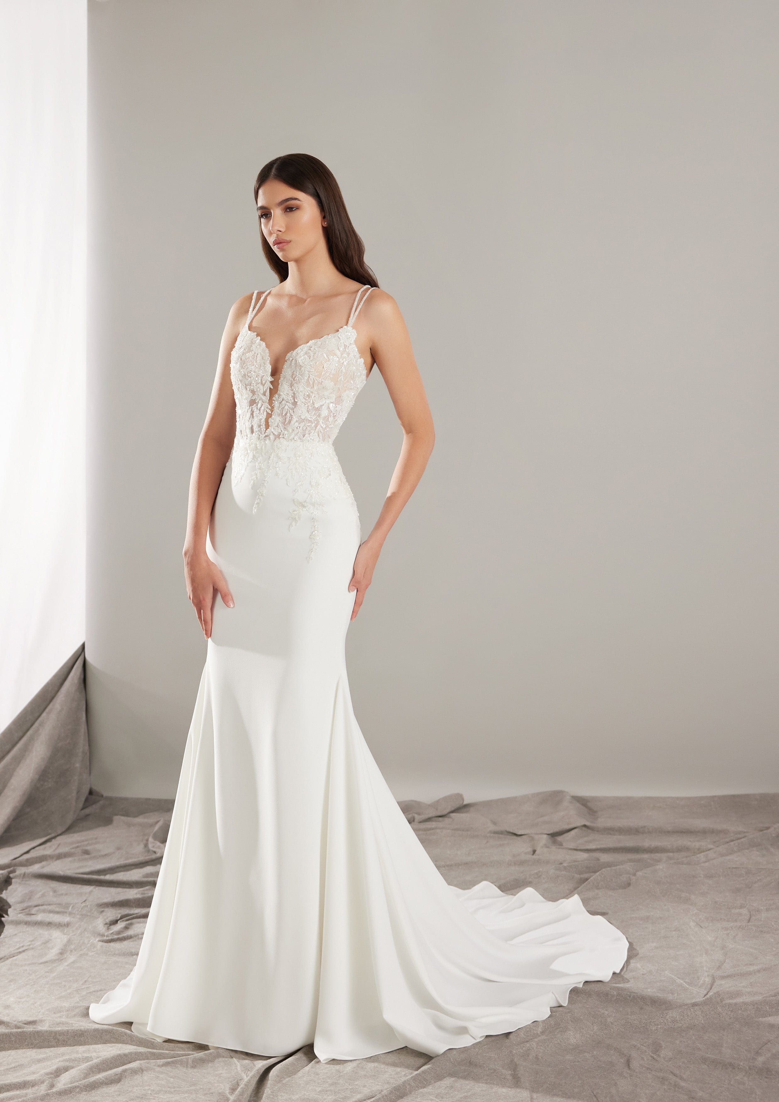 Pronovias Wedding Dress Pronovias: Leia