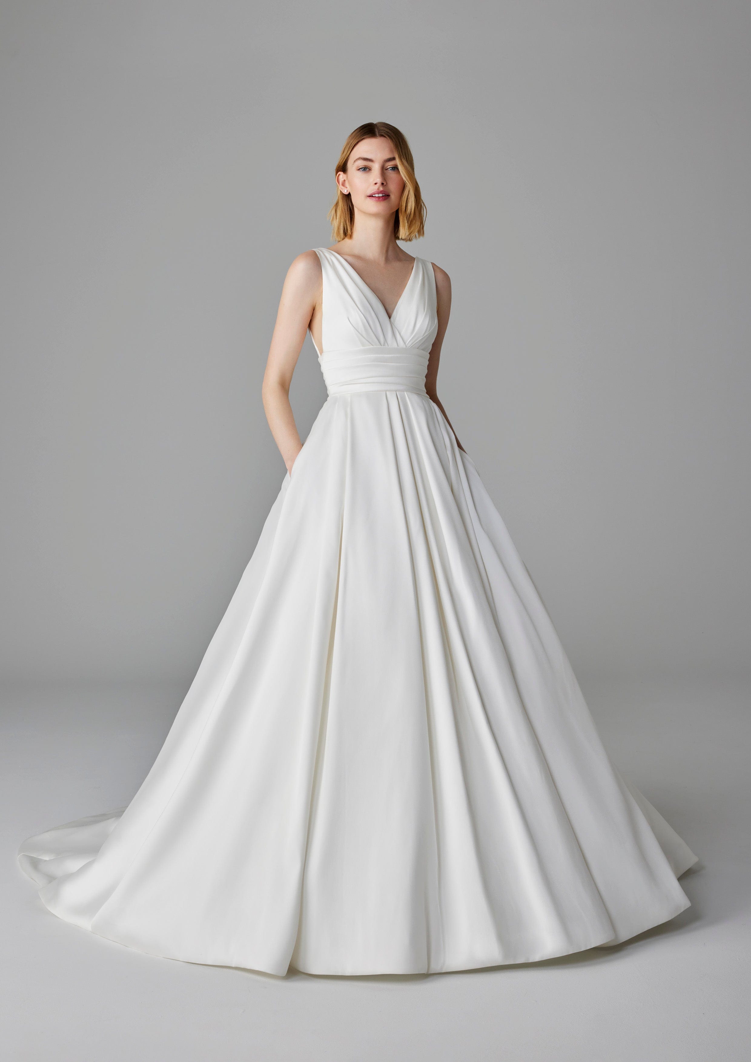 Pronovias Wedding Dress Off White / 0 Pronovias: Lumineuse