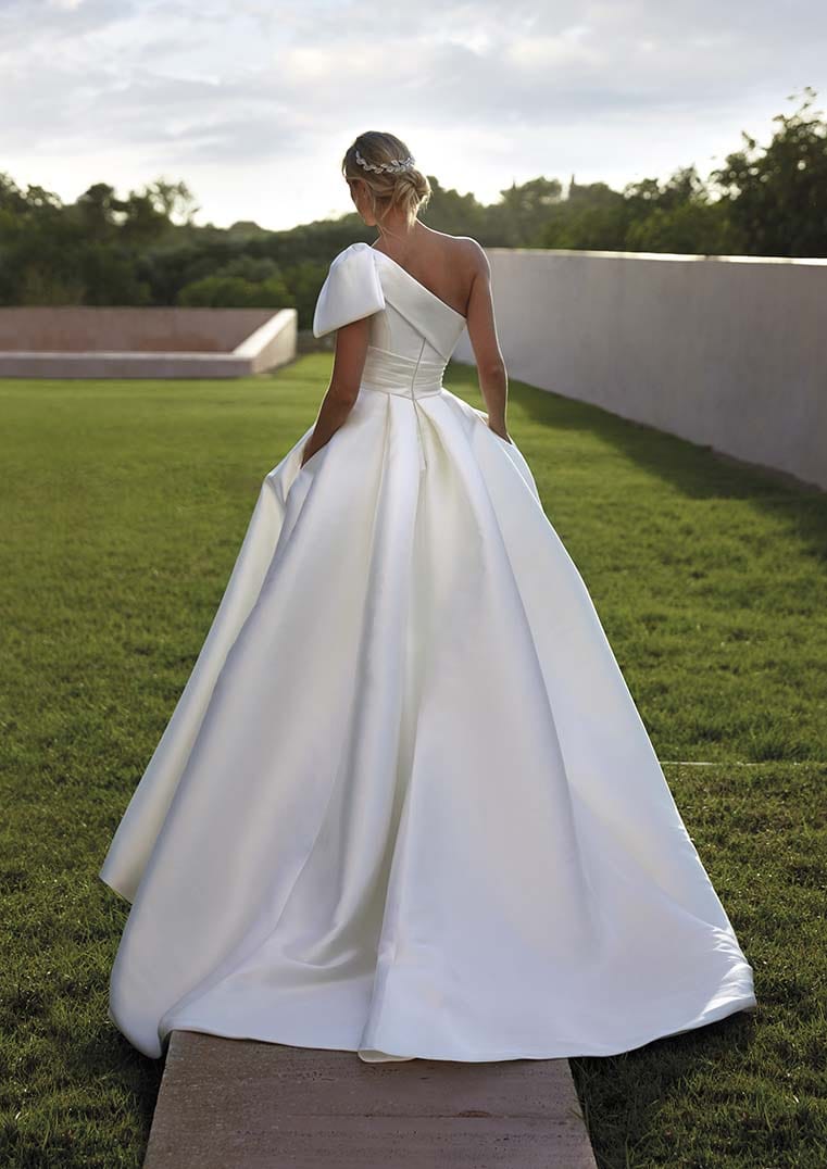 Pronovias Wedding Dress Pronovias: Nicosia