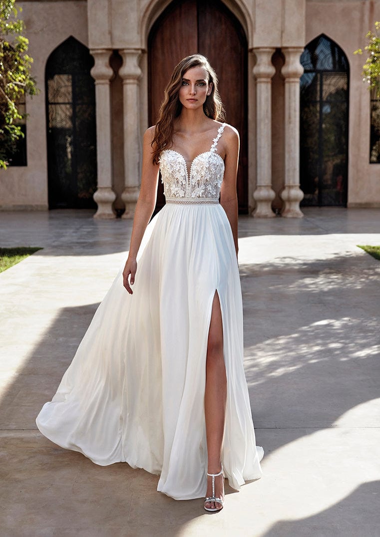 Pronovias Wedding Dress Pronovias: Nile