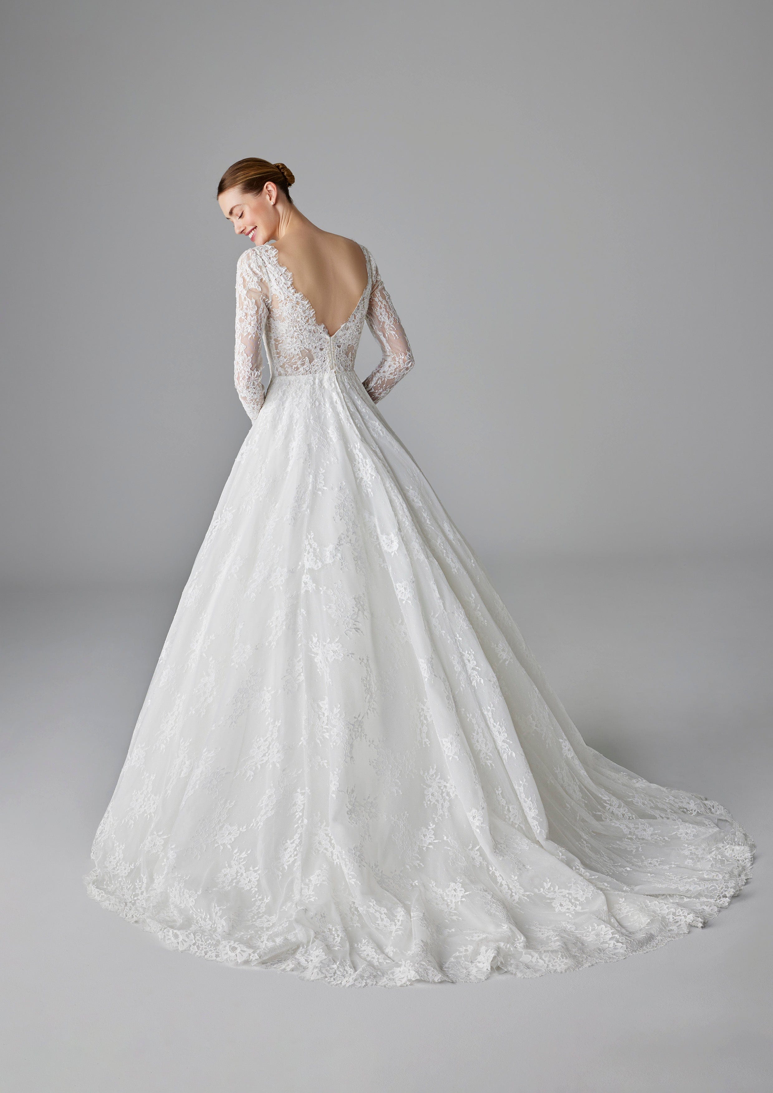 Pronovias Wedding Dress Pronovias: Paradis