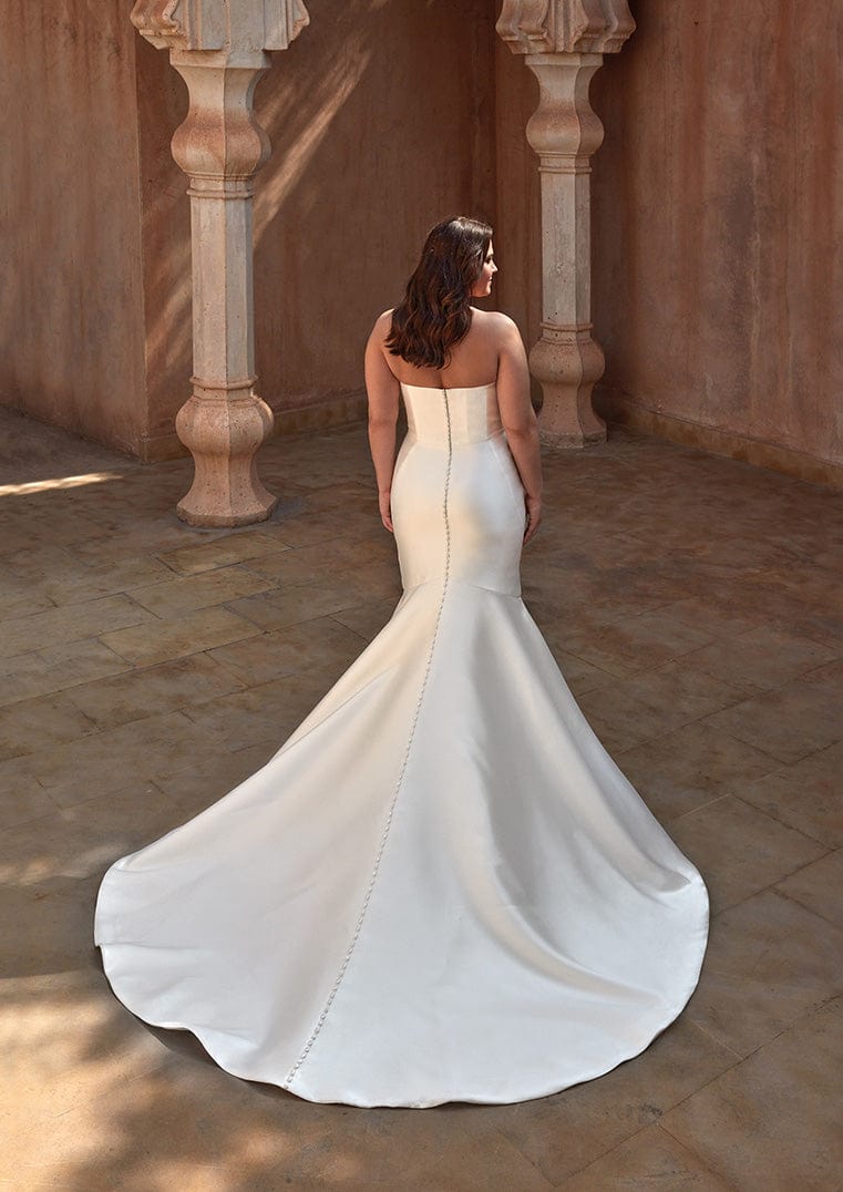 Pronovias Wedding Dress Pronovias: Tasman