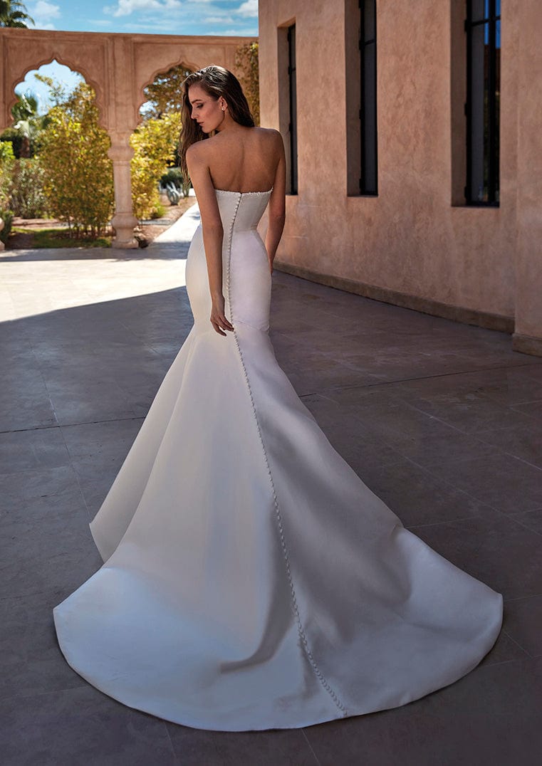 Pronovias Wedding Dress Pronovias: Tasman