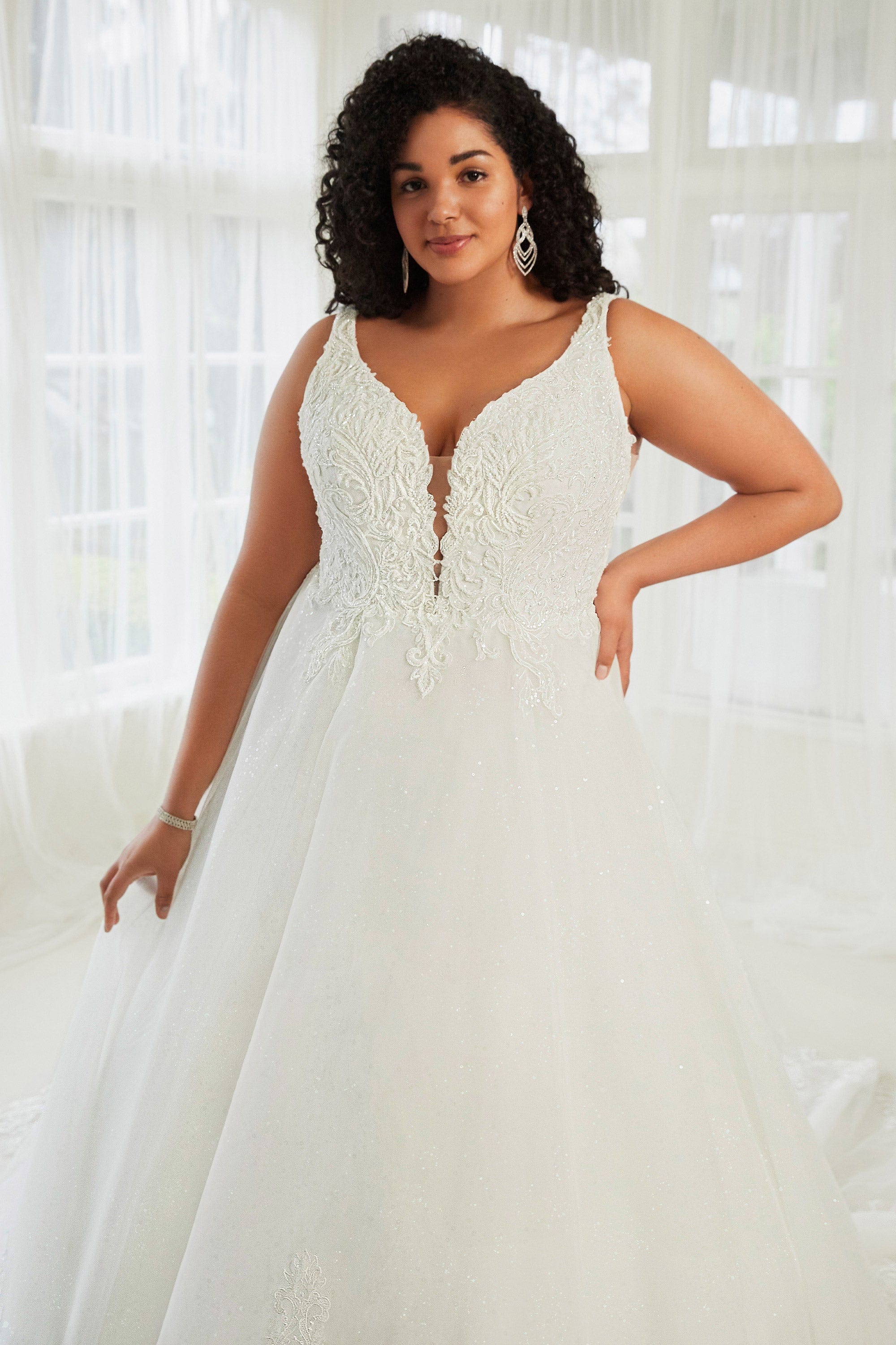 Sophia Tolli Wedding Dress Sophia Tolli: ST615FI - Sebastian
