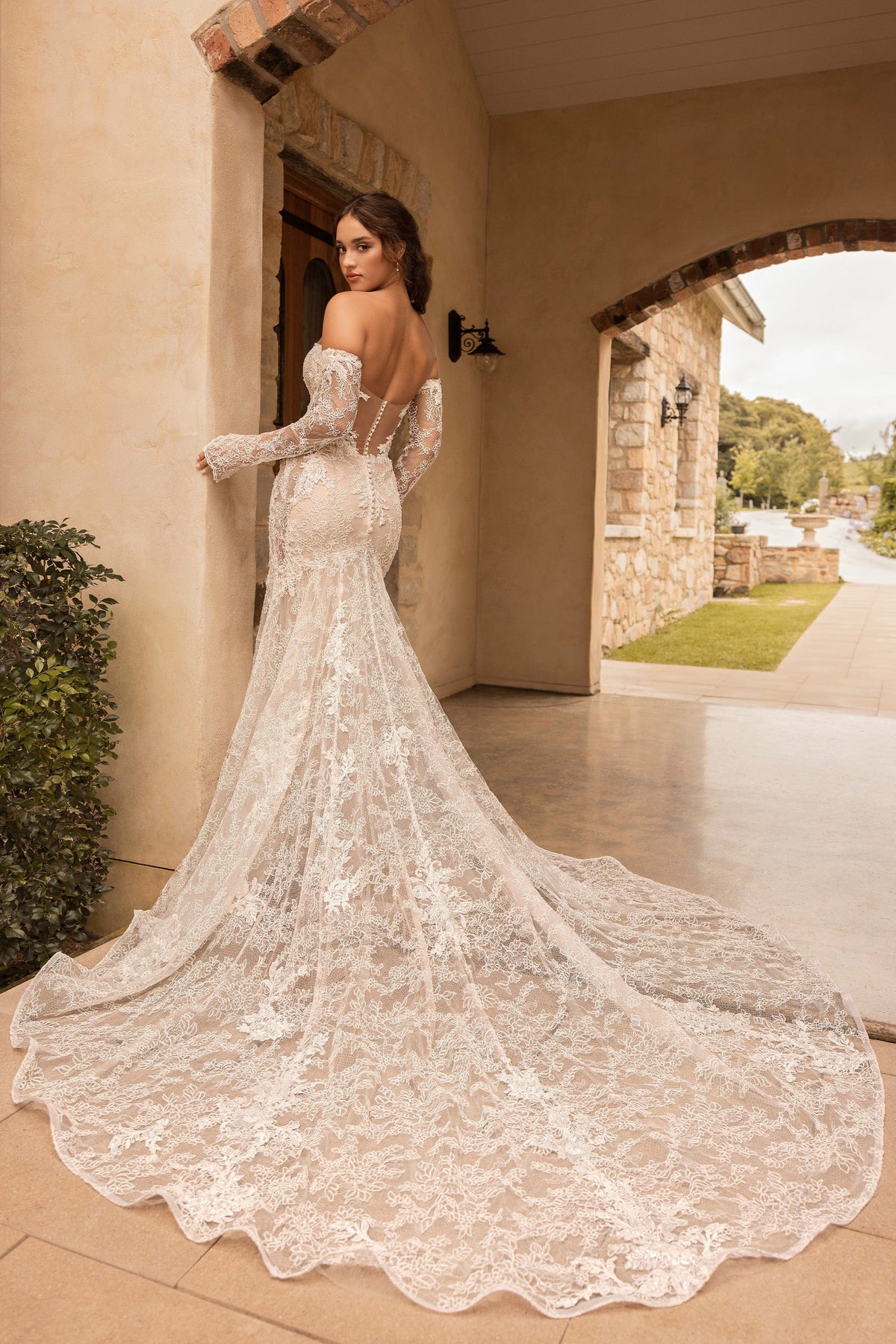 Sophia Tolli Wedding Dress Sophia Tolli: ST643 - Clover