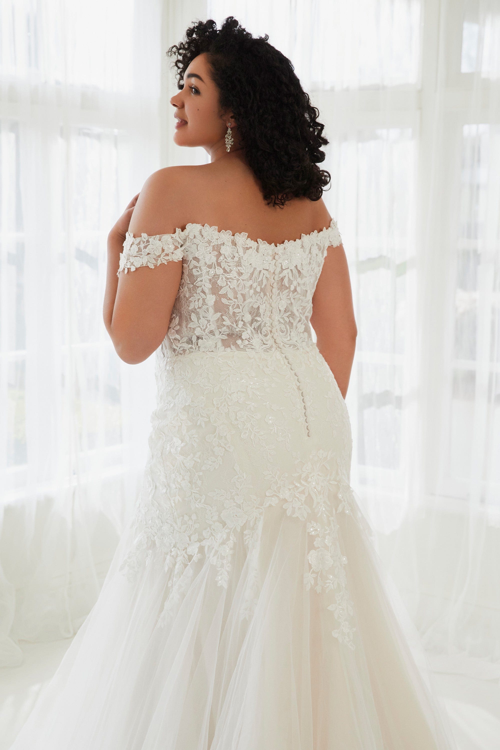 Sophia Tolli Wedding Dress Sophia Tolli: Y3104 - Molly