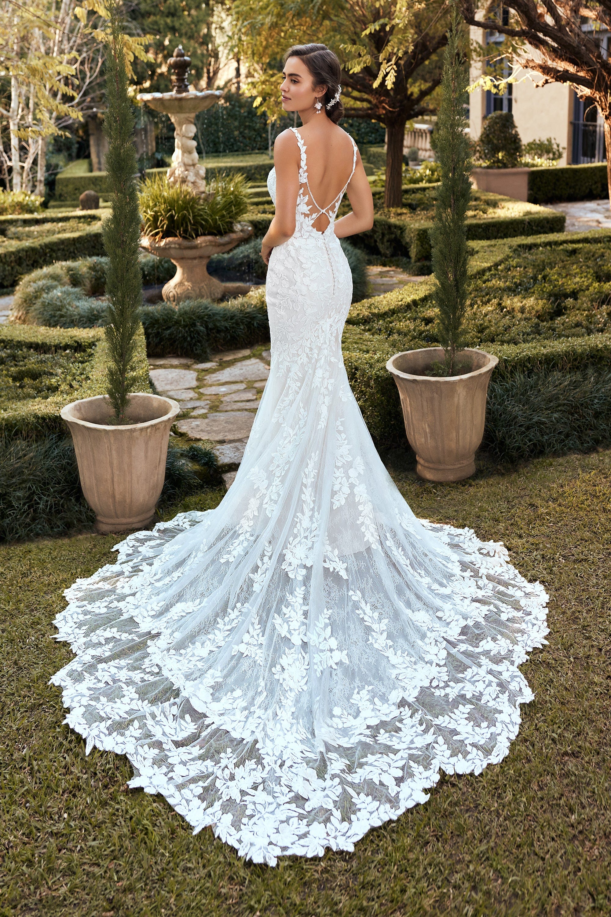 Sophia Tolli Wedding Dress Sophia Tolli: Y3106 - Lara